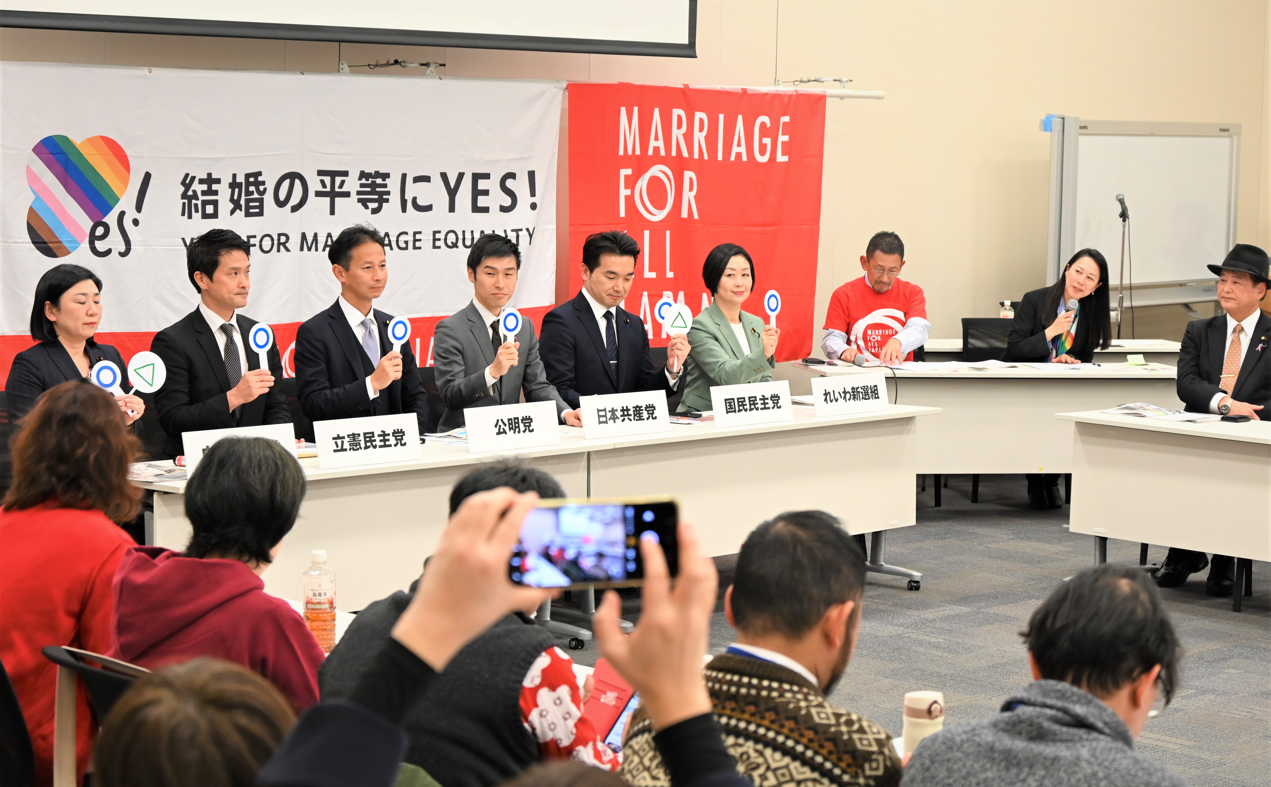 ἬἻᾗ同性婚法制化のY῟D 700組超が同性婚、合法化後6カ月間で - SWI swissinfo.ch