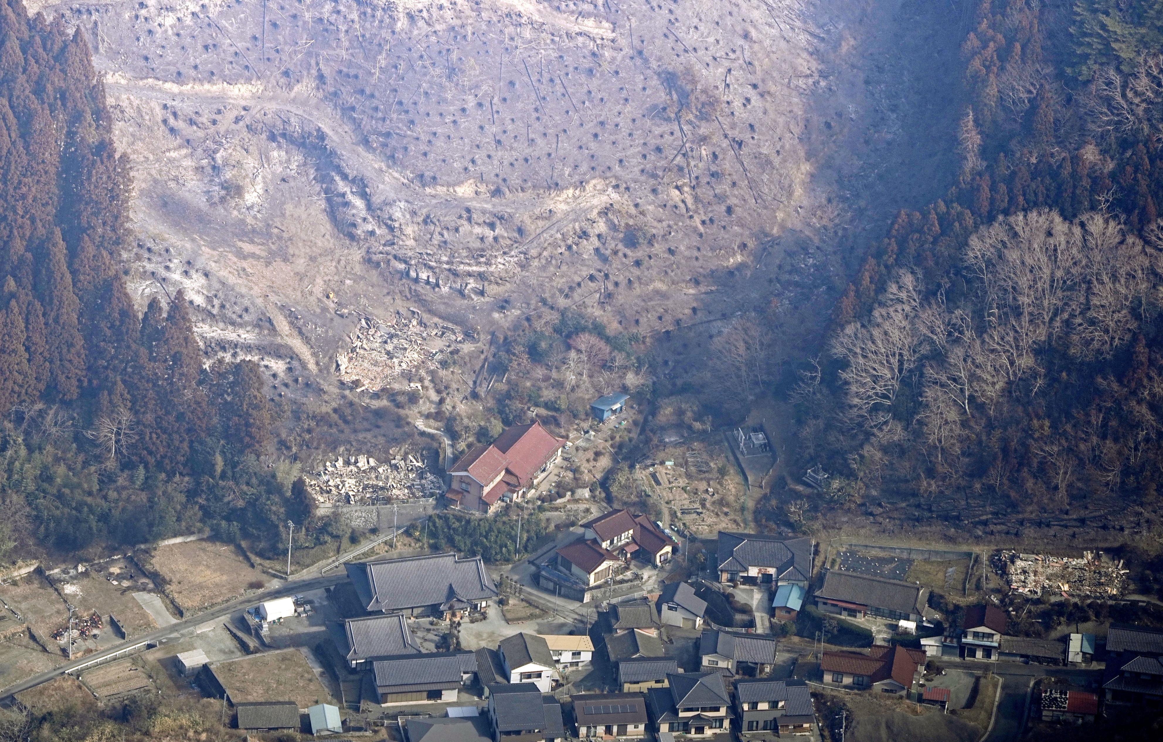 強風と乾燥で1400ヘクタール焼失 1000人以上が避難所生活 大船渡の山林