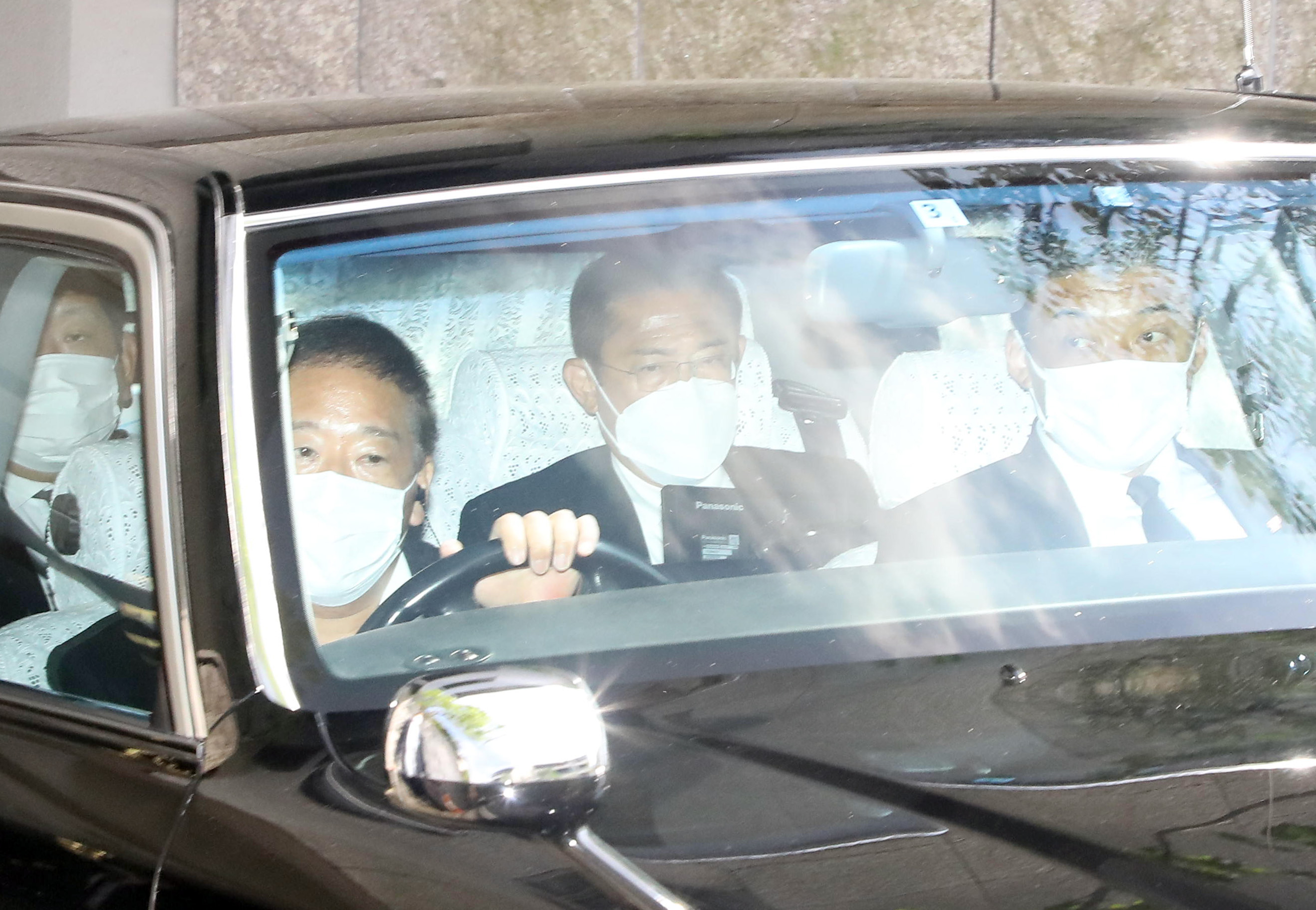 岸田首相、安倍氏自宅を弔問（写真・画像 1/1） - 産経ニュース