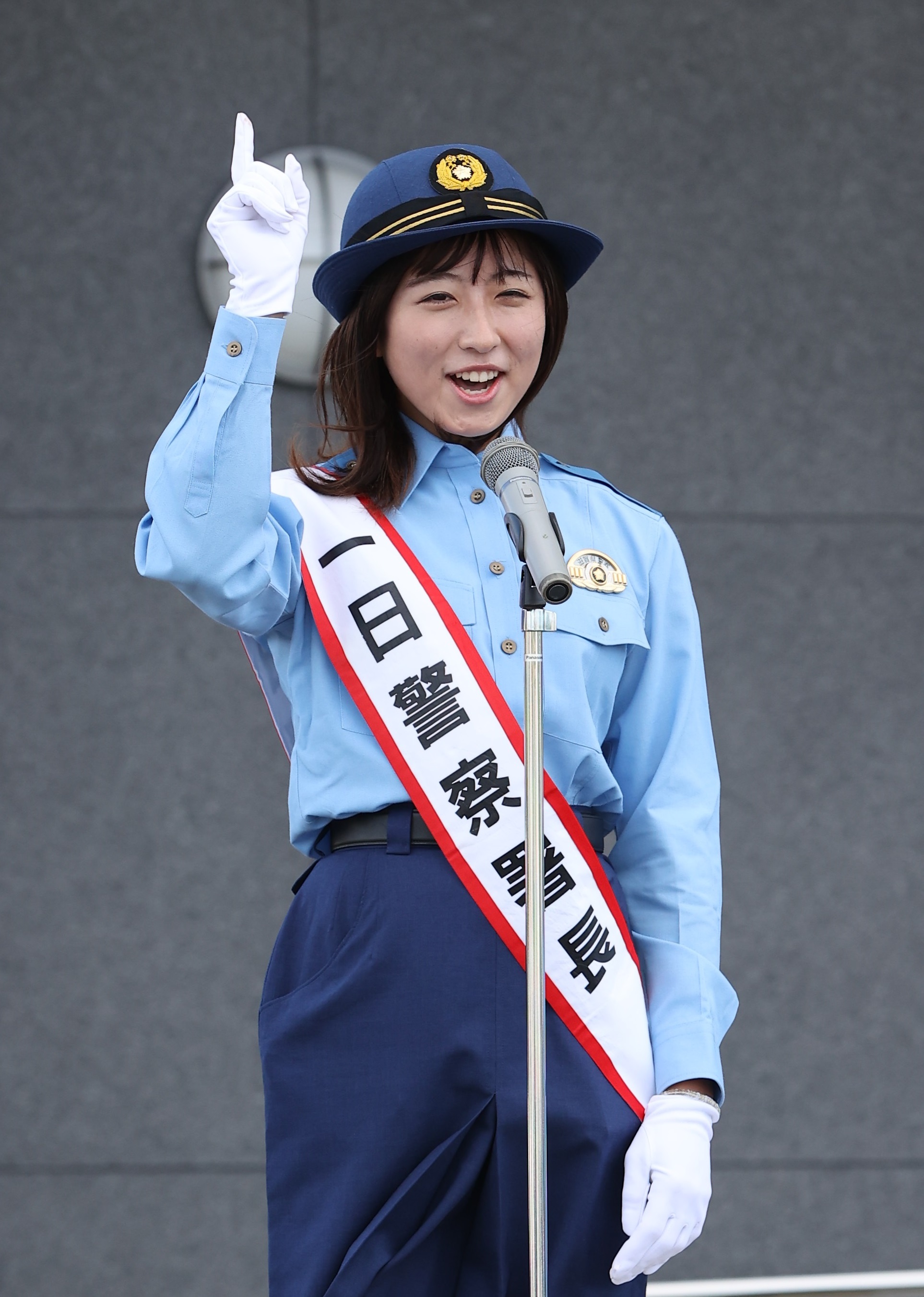 今村聖奈騎手が草津警察署で一日署長 - サンスポZBAT!
