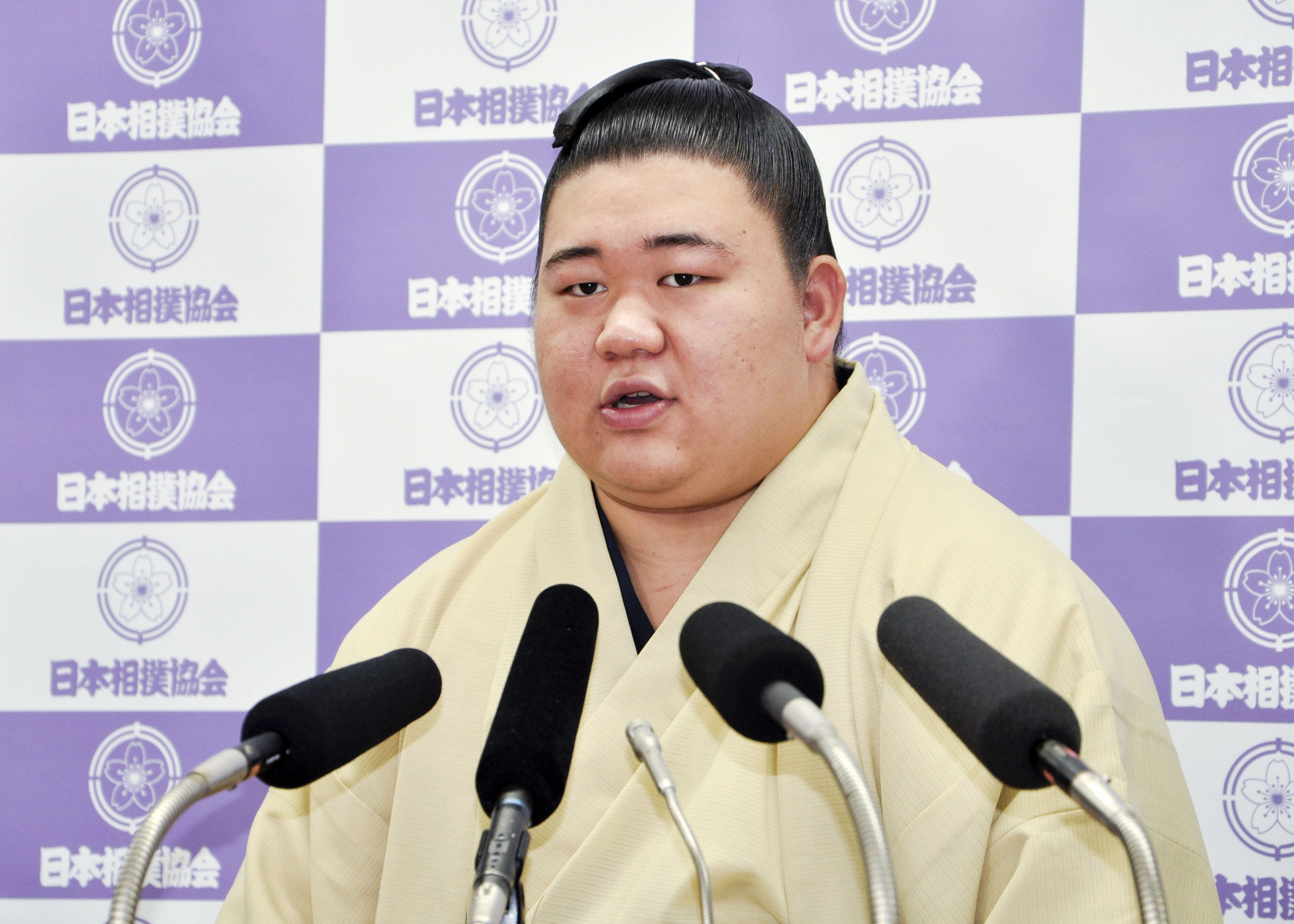 月の門 敢闘賞 藤ノ川が2度目の敢闘賞 高安は条件付きで殊勲賞／秋場所 - サンスポ