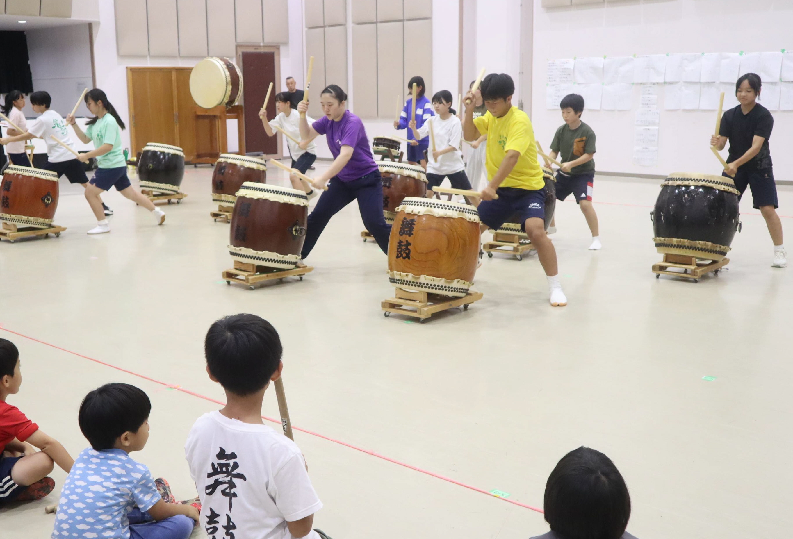 和太鼓　取りに来てくれる人限定 茨城・取手「舞鼓の会」が12日に40周年コンサート 大人と子供が和太鼓