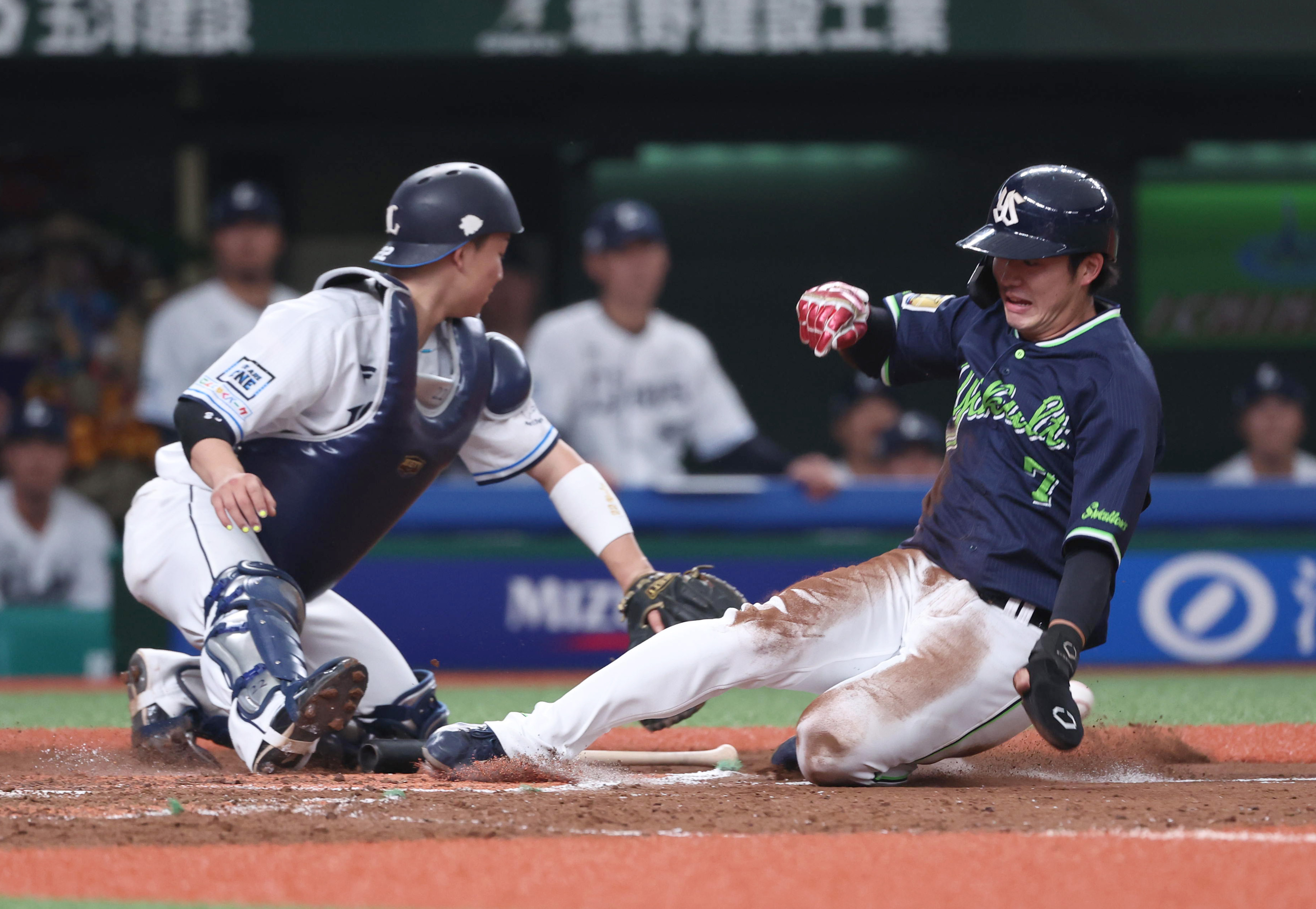 ヤクルト・長岡秀樹、3戦ぶり先発で激走ホームイン！ 試合前に村上