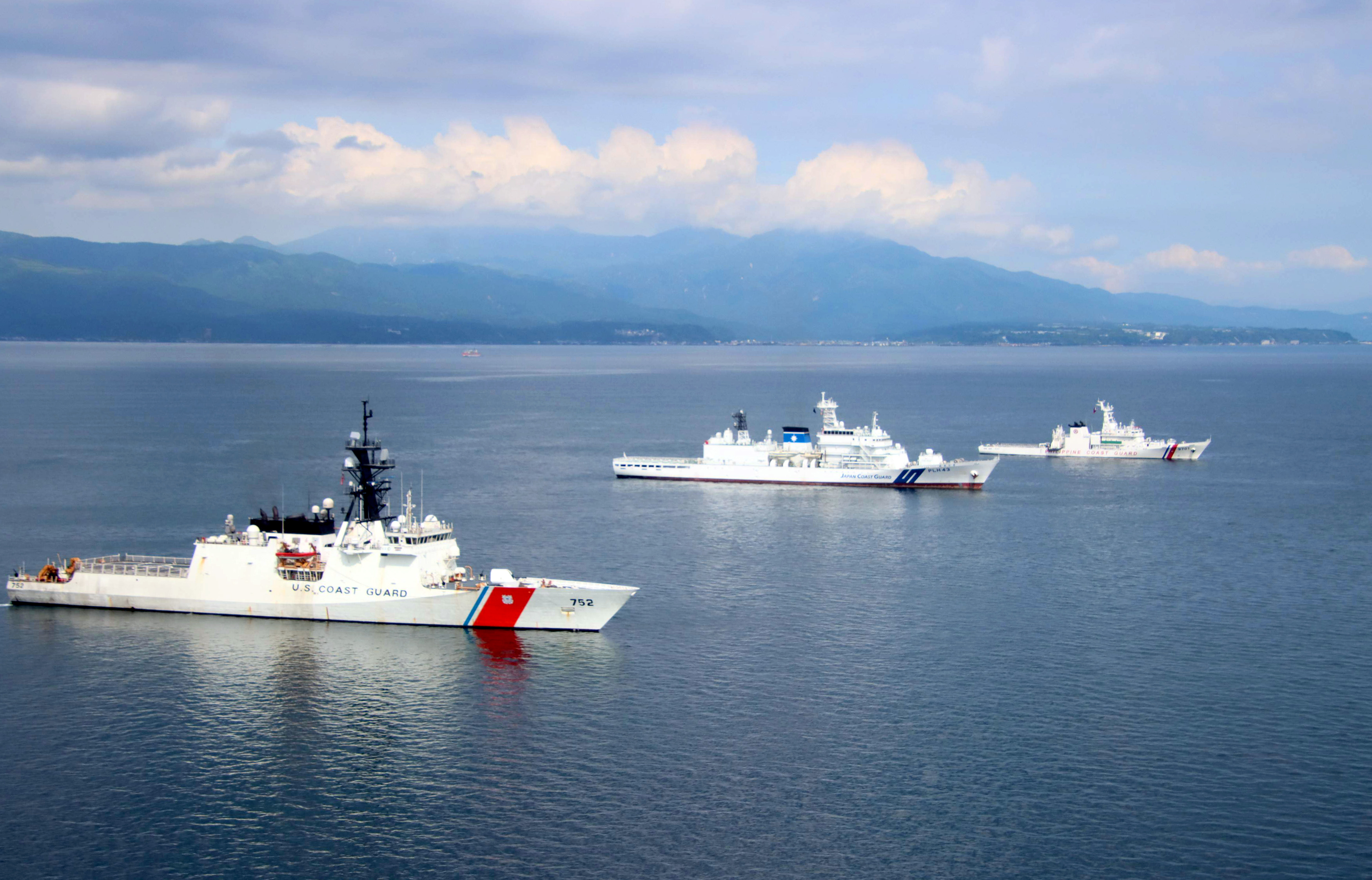 海上保安庁五十年史 海上保安庁 海上保安協会 平成11年 海上保安庁五十年史 海上保安庁 海上保安協会 平成11年