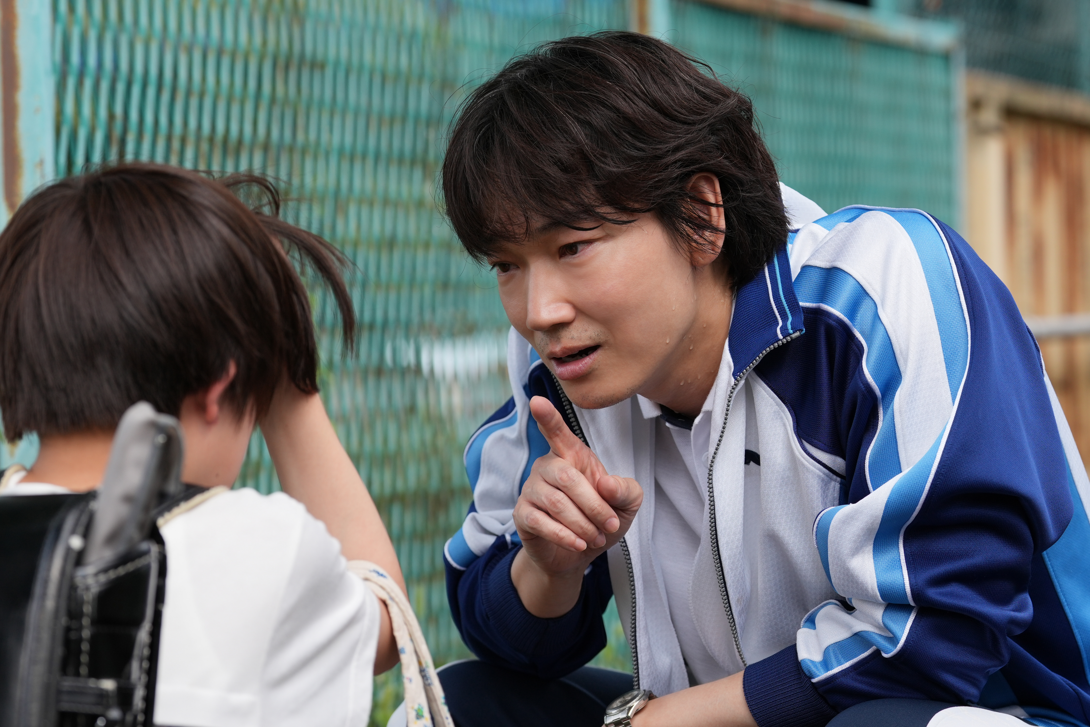 『でっちあげ　～殺人教師と呼ばれた男』映画オリジナルでっちあげTシャツ でっちあげ ～殺人教師と呼ばれた男 | あらすじ・内容・スタッフ