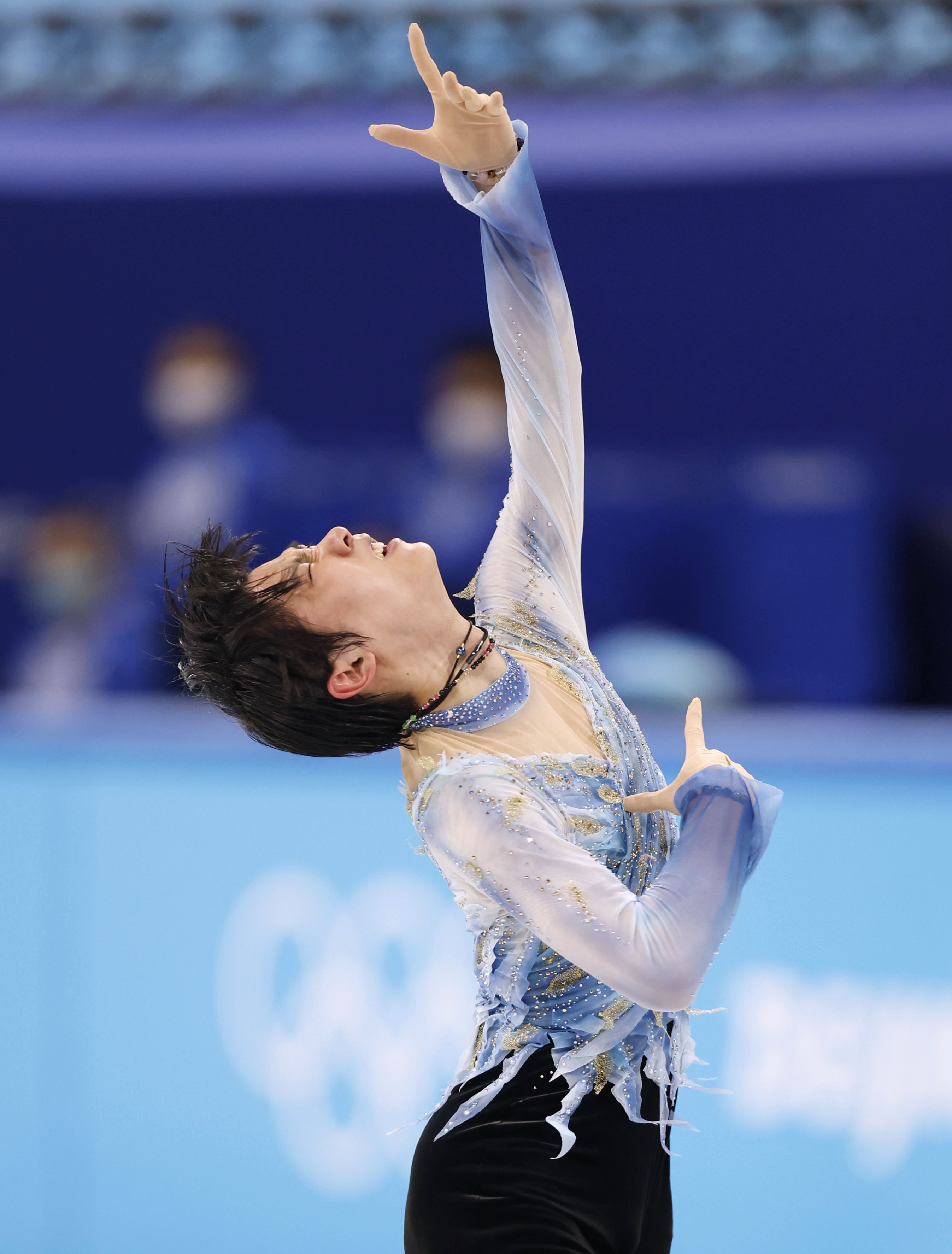 羽生結弦 ｓｐ８位で五輪３連覇ピンチ 首位チェンと１８ ８２点差 フィギュア イザ