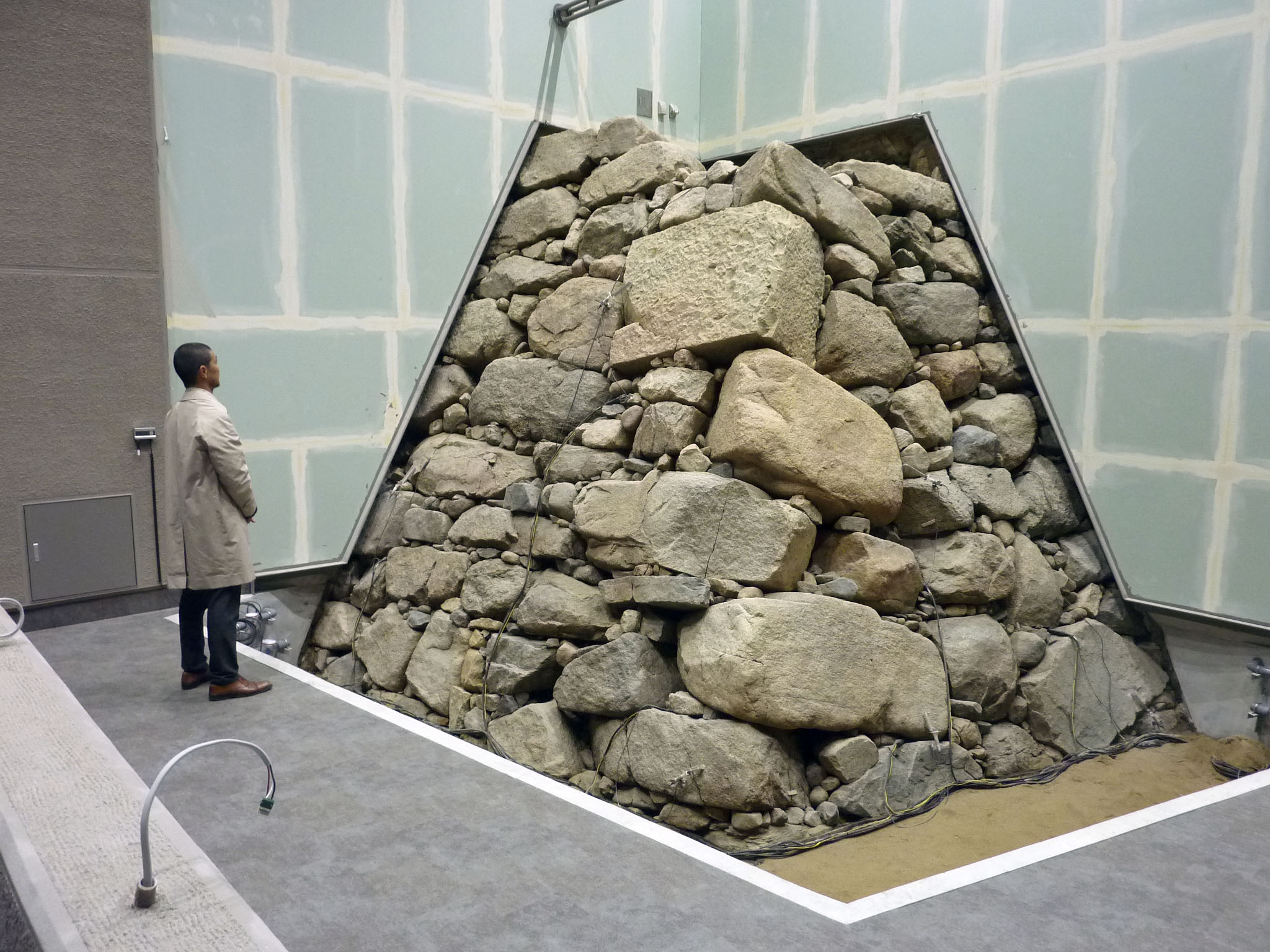 大阪城の「豊臣石垣館」が来年4月開館 秀吉が築き、地下に埋められた