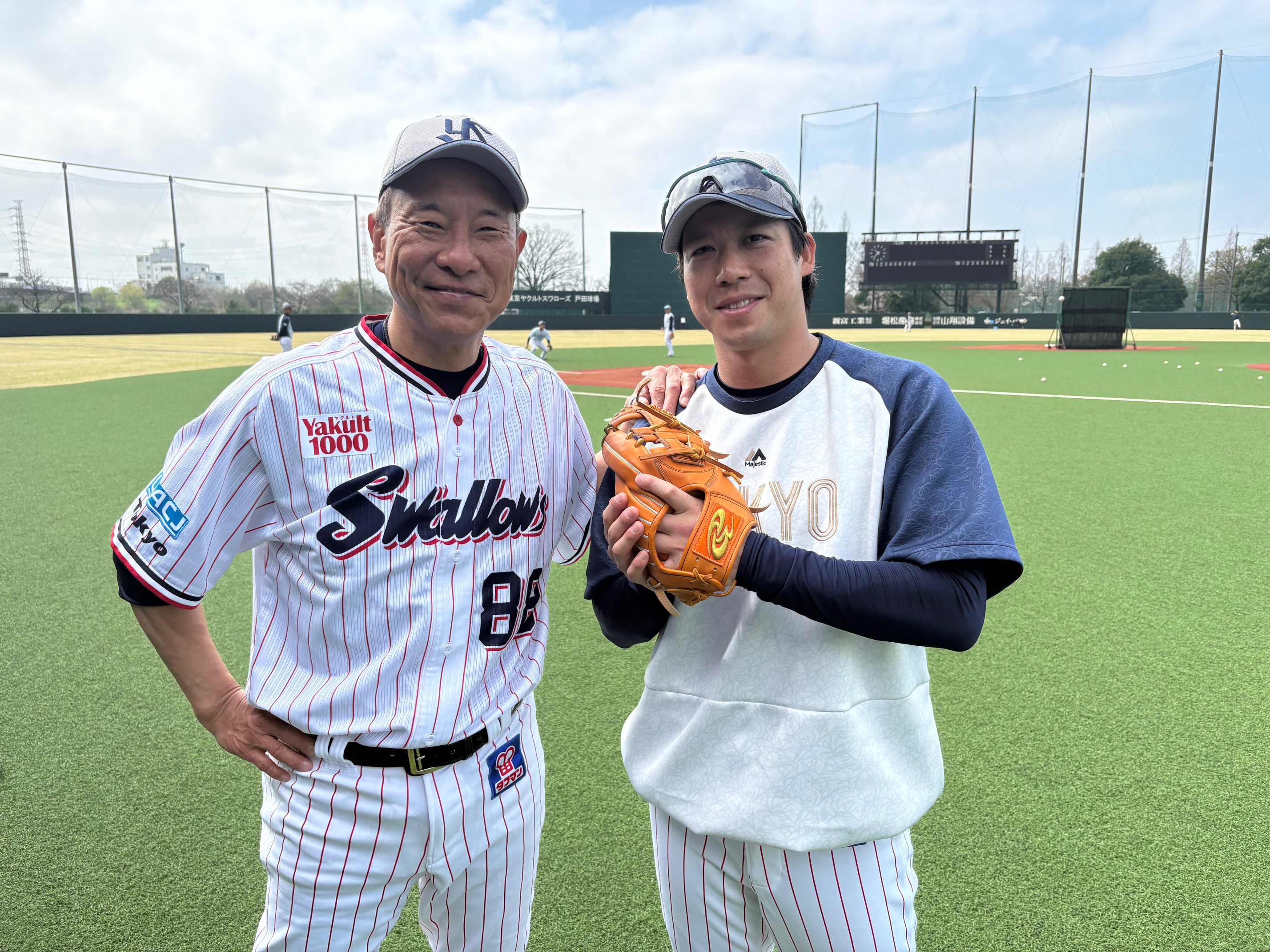ヤクルトスワローズ 山田哲人選手 ユニフォーム Lサイズ ホワイト 美品、東京ヤクルトスワローズ 山田哲人 ユニフォームL 東京