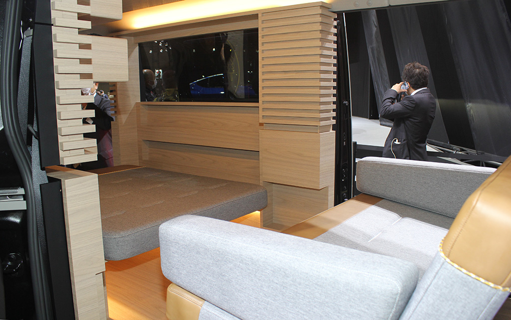 日産の 動くリビング 光るワザ 反対押し切りソファに肘掛け 1 2ページ イザ