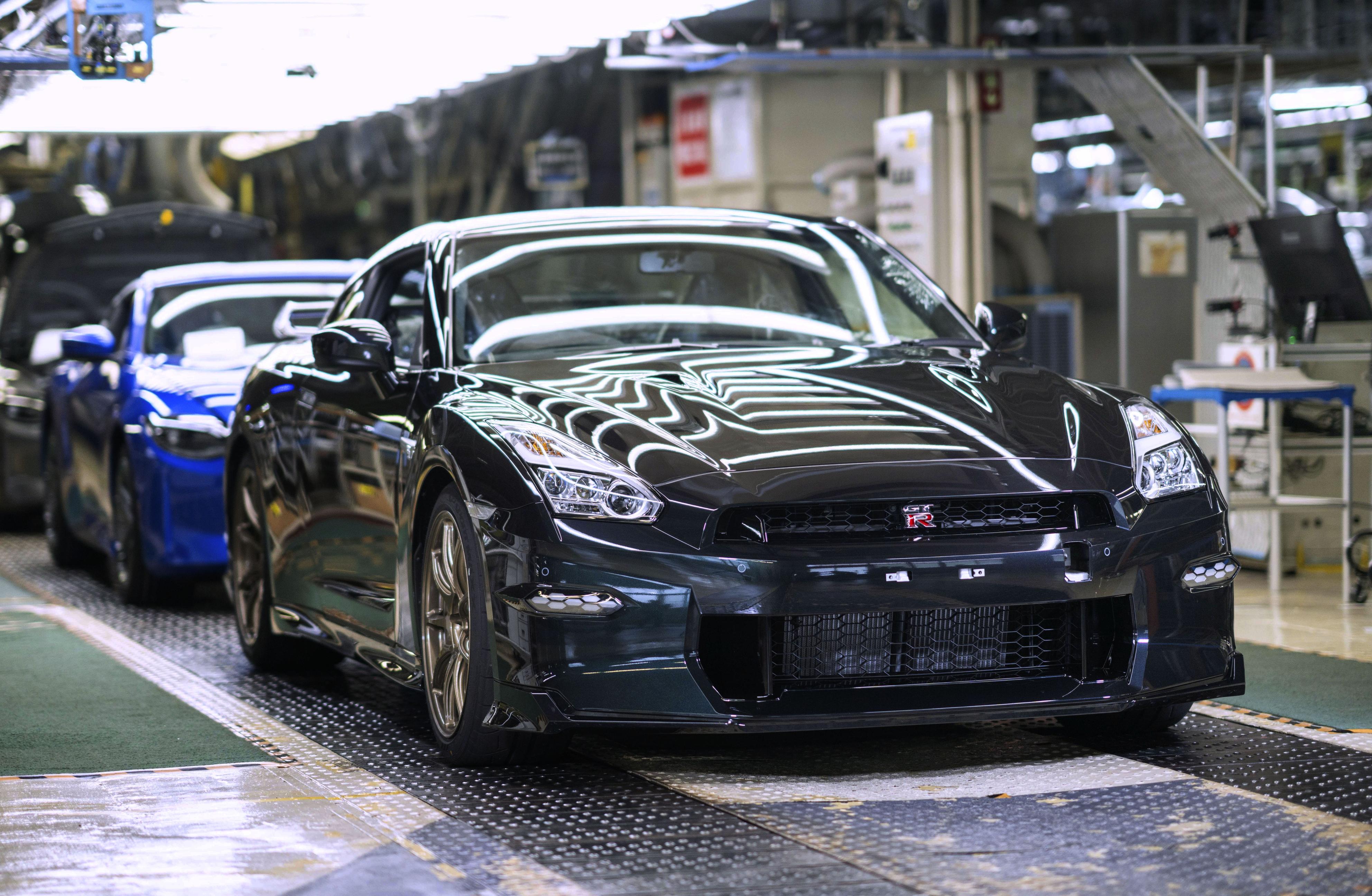 国産名車 GTR他 スポーツカー6セット 6代目「GT―R」生産終了 日産のスポーツカー、社長は将来の〝復活〟を