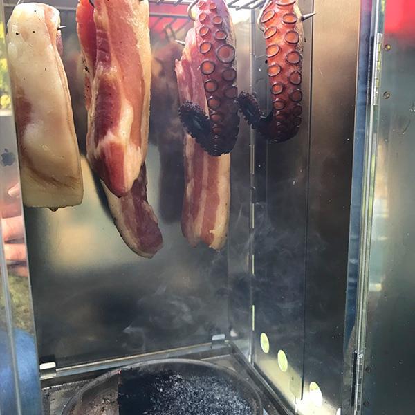 料理と酒 燻製に挑戦 旨味が堪らない自家製ベーコン 産経ニュース