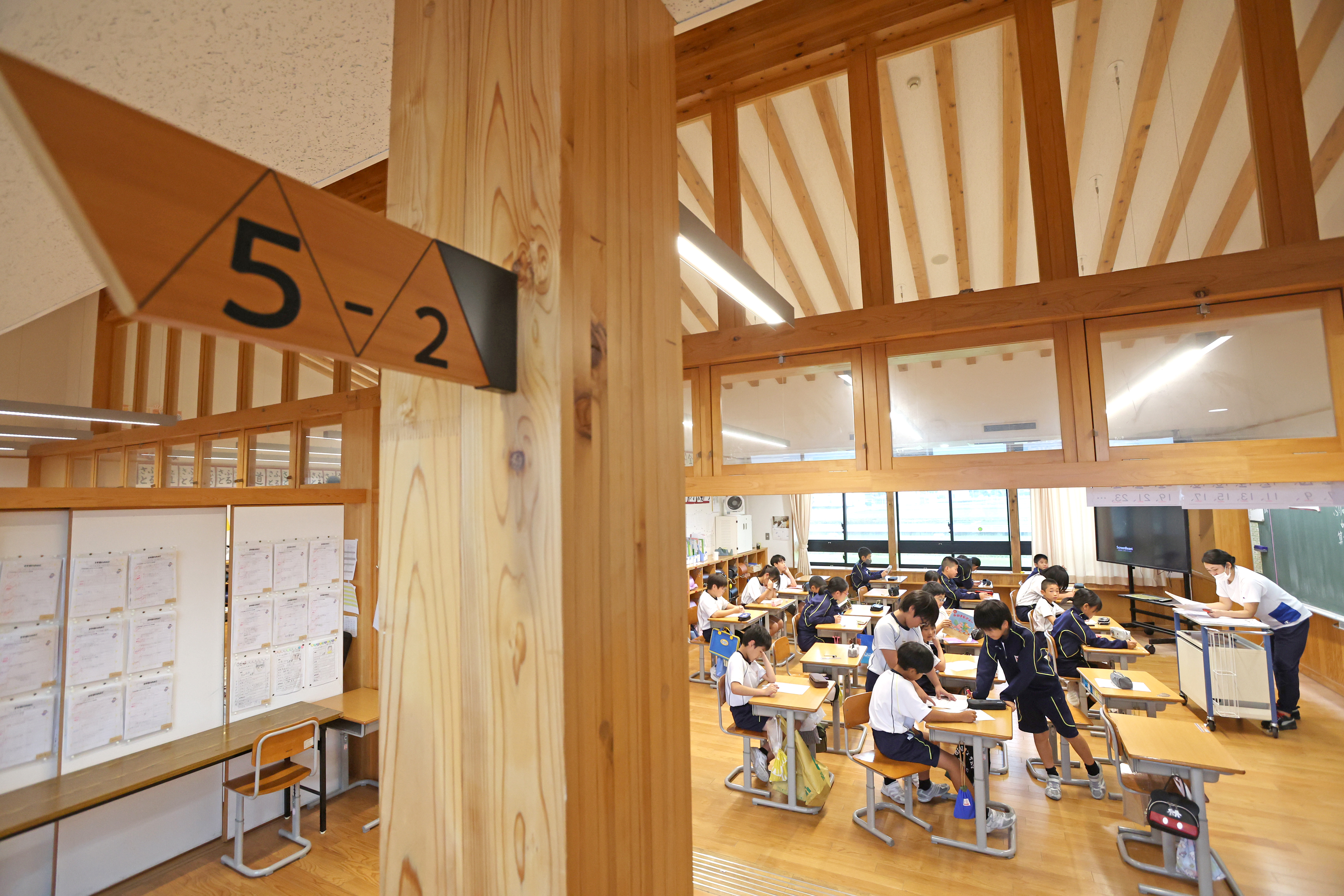建築材木色々 特建営業部 - ｜坂矢木材株式会社