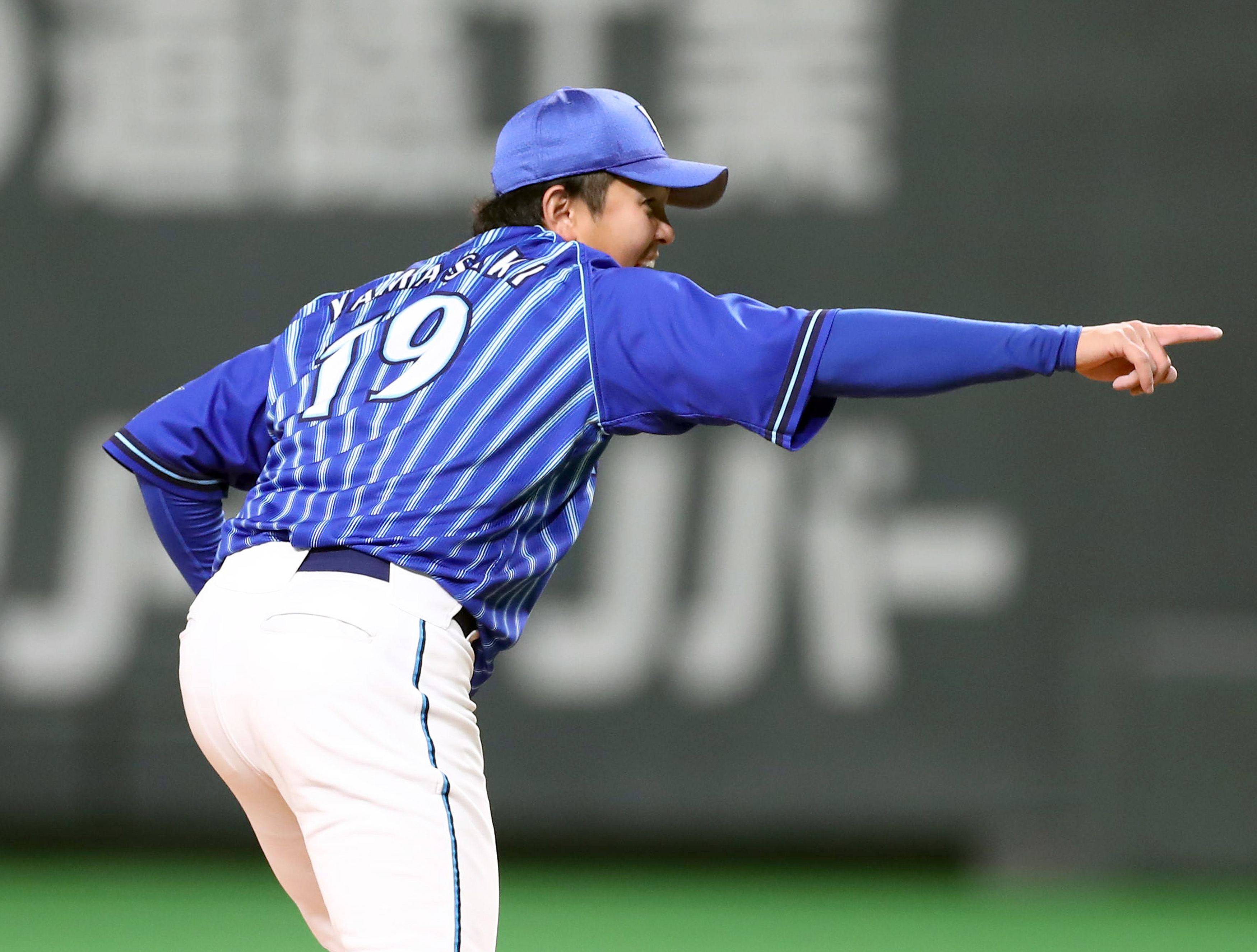 侍ジャパン横浜DeNAベイスターズ山﨑康晃投手ユニフォーム①