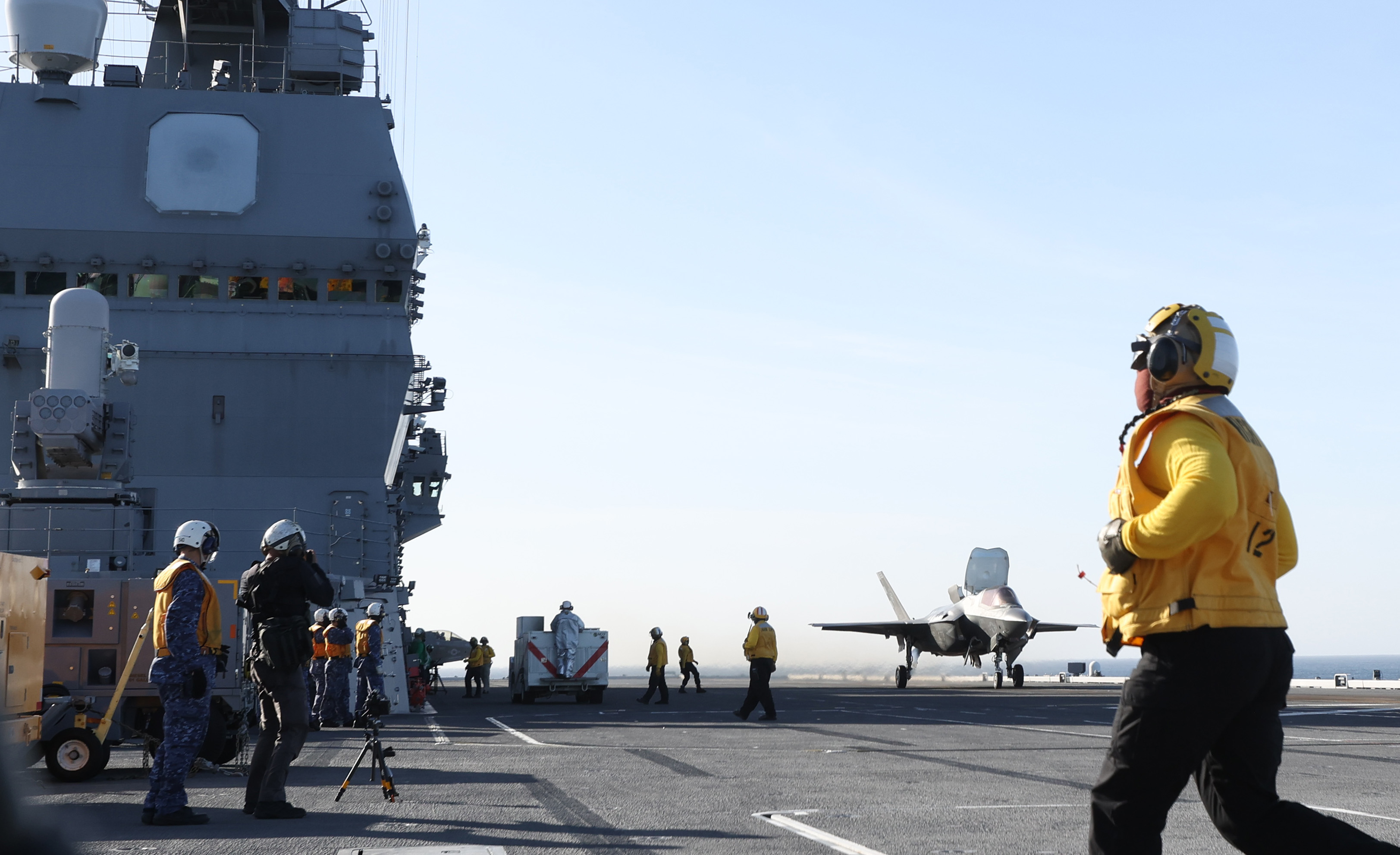 動画】米サンディエゴ沖で海上自衛隊がF35Bの運用試験を初公開 護衛艦