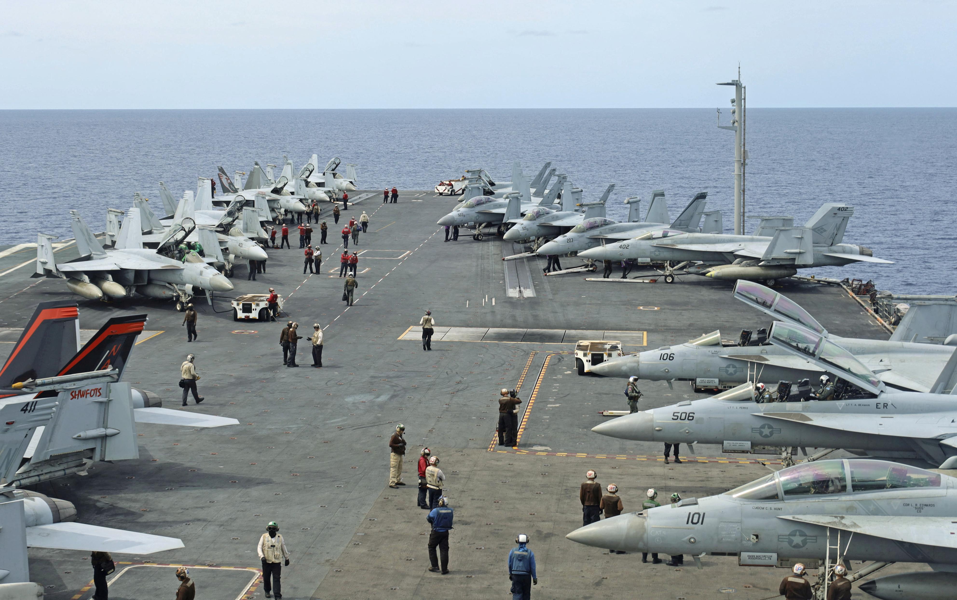 米空母で発着訓練公開 九州西方、司令官「自由な航海重要」 - 産経ニュース