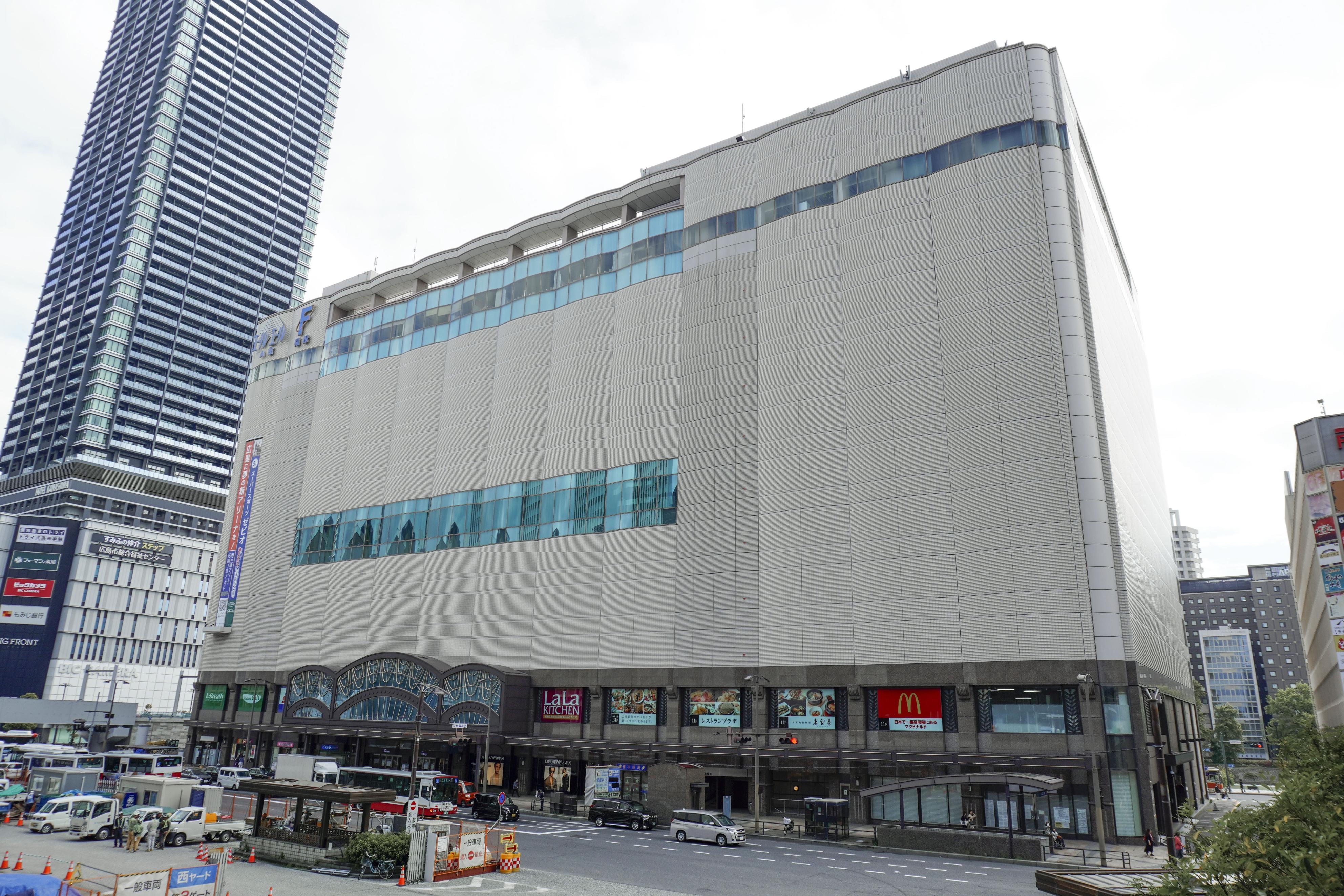 クライスラービルニューヨークモデル、象徴的なニューヨーク市の超高層ビルのレプリカ、コレクターやギフトに最適、ニューヨークジオラマモデルギフト -  Etsy 日本, image size:3968x2645