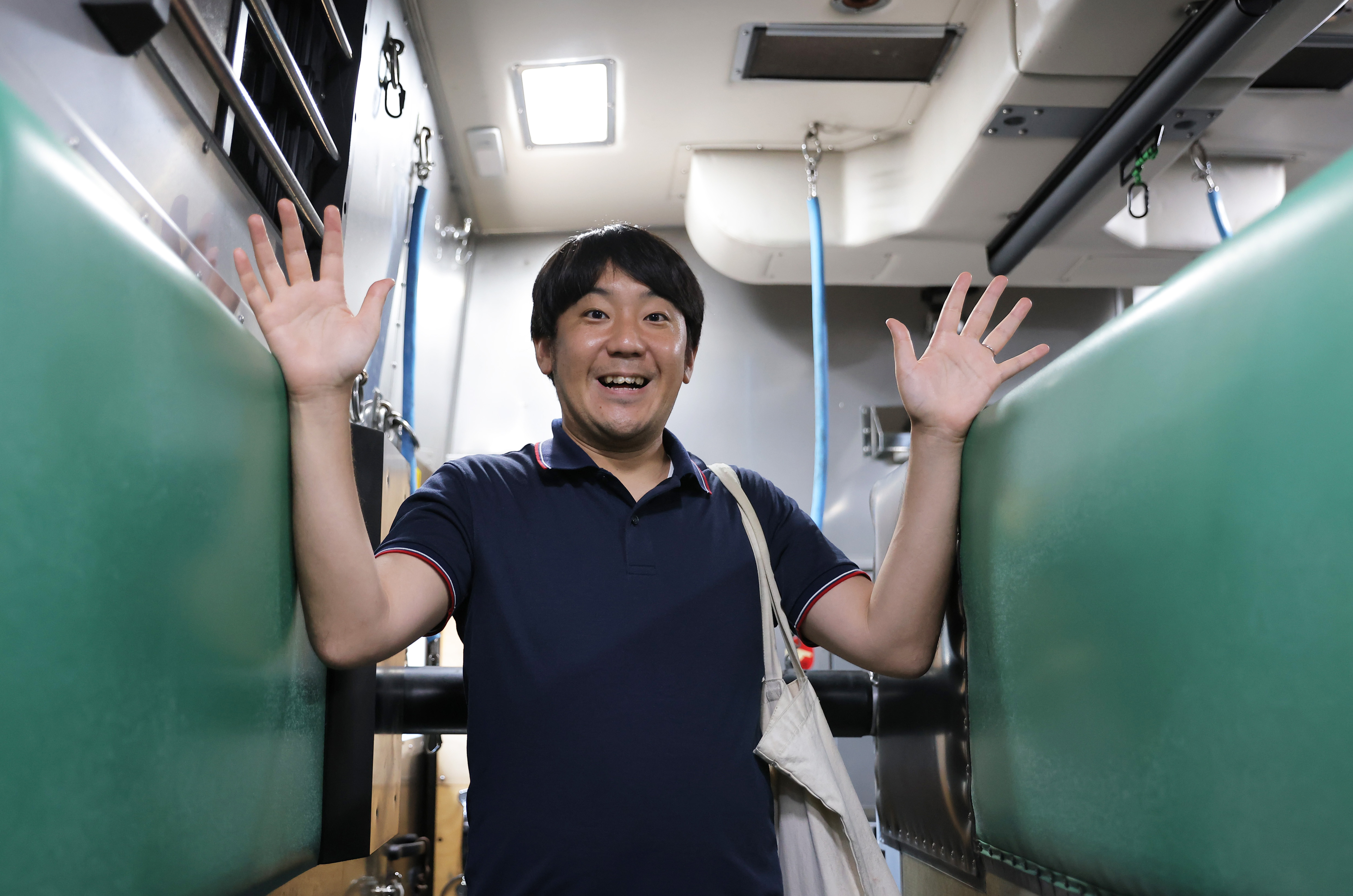 競馬開催に欠かせない縁の下の力持ち！進化が止まらない馬運車の秘密を