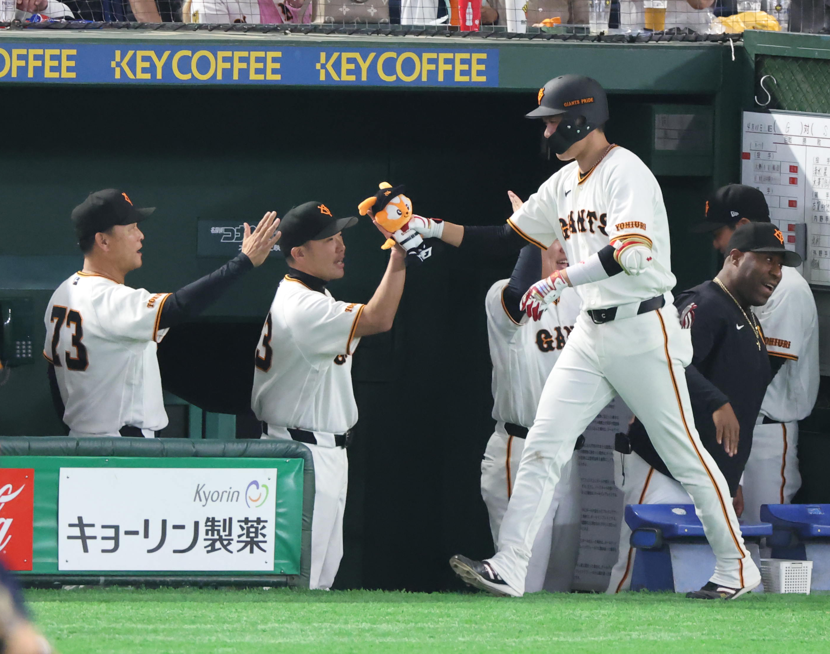 巨人・坂本勇人の復活弾に阿部慎之助監督「久しぶりにあんな生きた打球