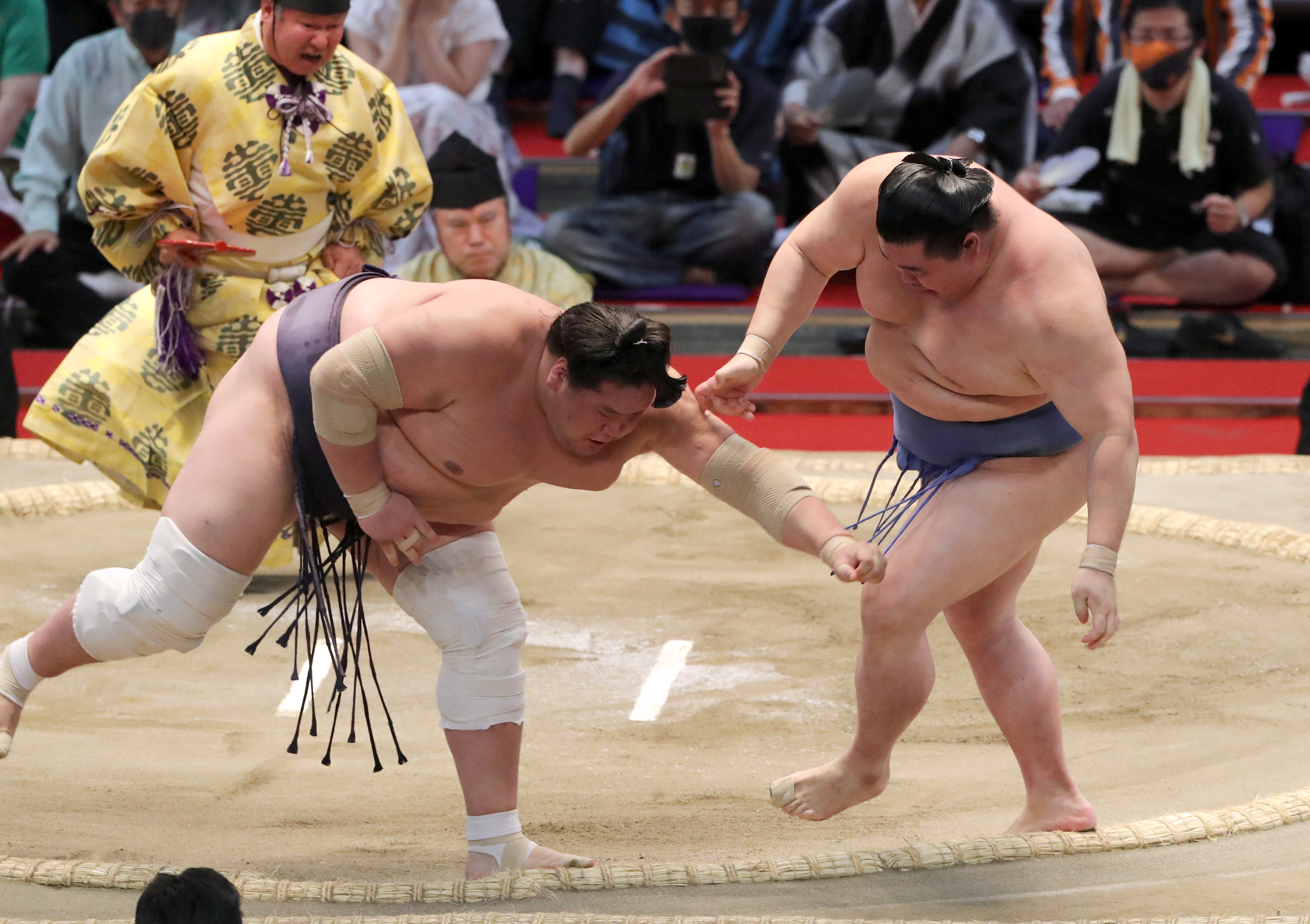 照ノ富士 横綱ほぼ確実 １３連勝に伊勢ケ浜部長 成績的には十分 名古屋場所 サンスポ