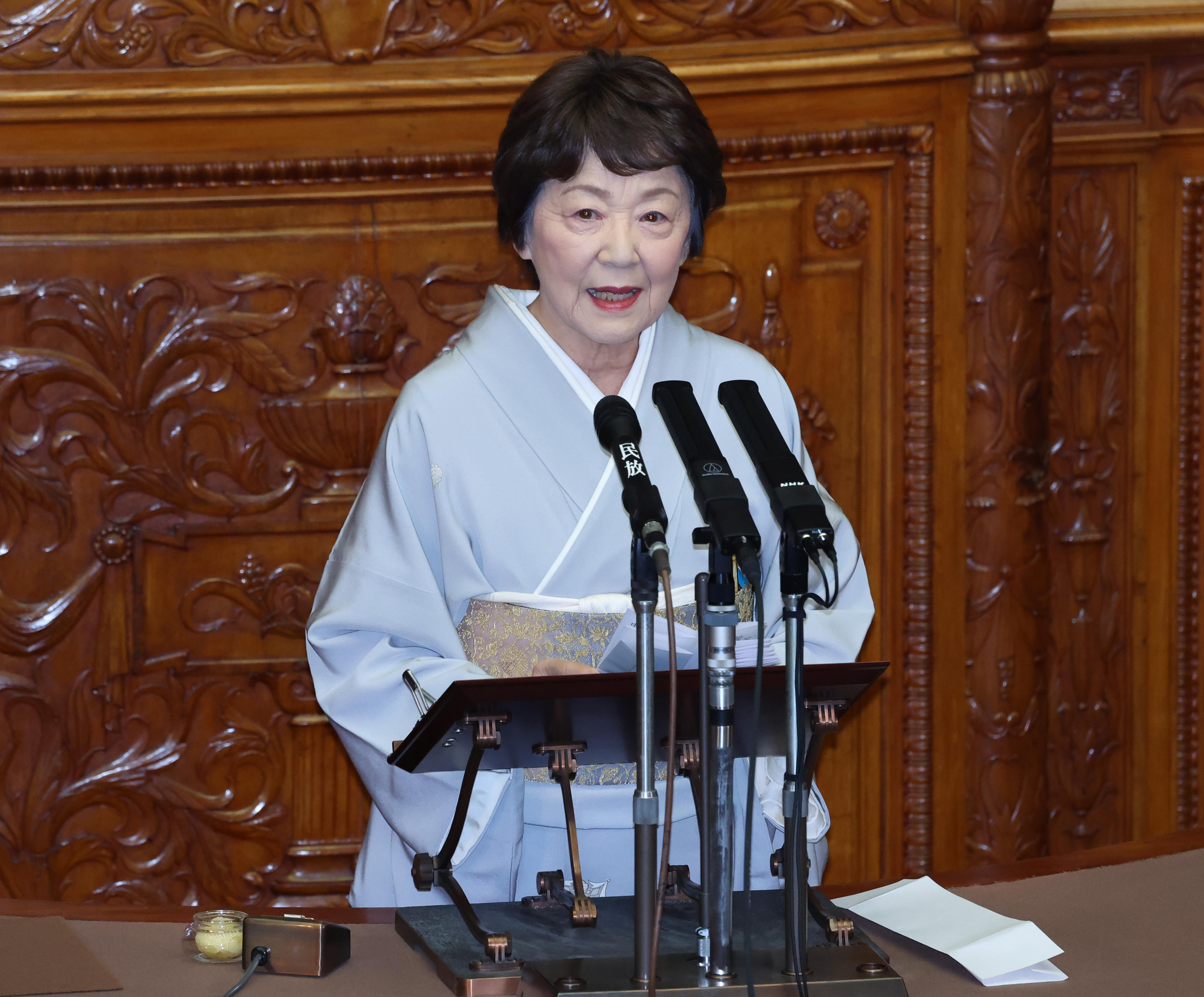 参院が山谷えり子氏と辻元清美氏を表彰 衆参で永年在職25年 - 産経ニュース