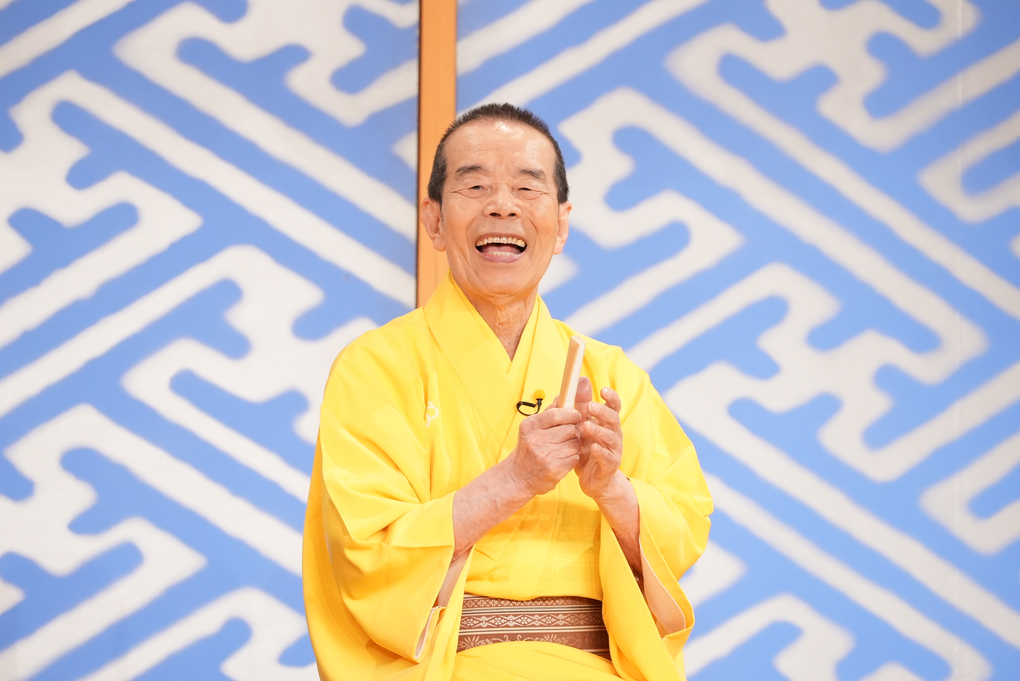 林家木久扇「笑点」ラストはメンバーから座布団のプレゼント 笑顔で