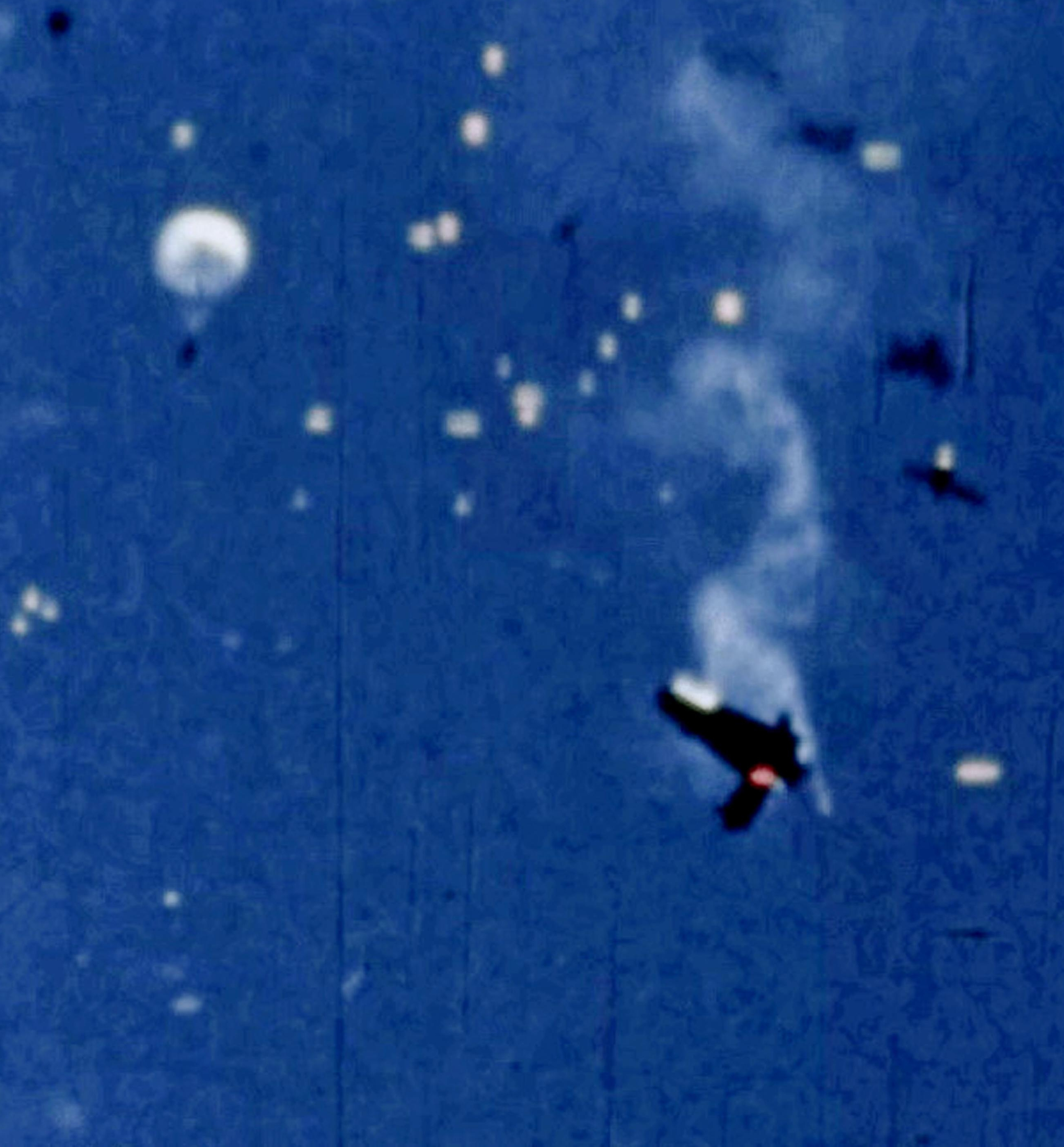 特攻機から放り出された搭乗員の姿も 大分の市民団体が空襲映像12点を