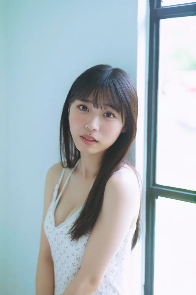 僕が見たかった青空「金澤亜美」初写真集が発売前重版 センター抜擢で