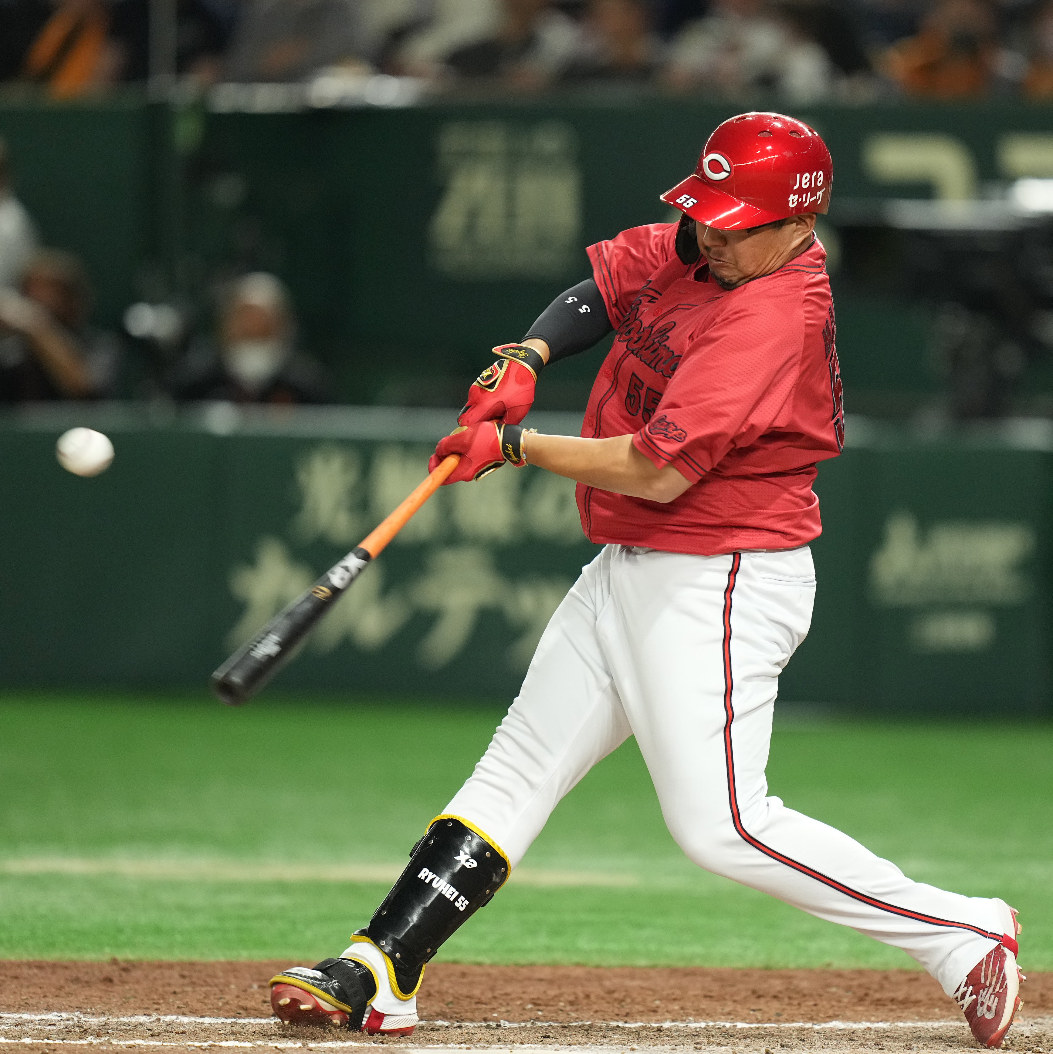 広島・松山竜平、巨人の守護神・大勢撃ちの同点打！　新井監督の〝予言〟通りのベテラン躍動で長期ロード４連勝発進