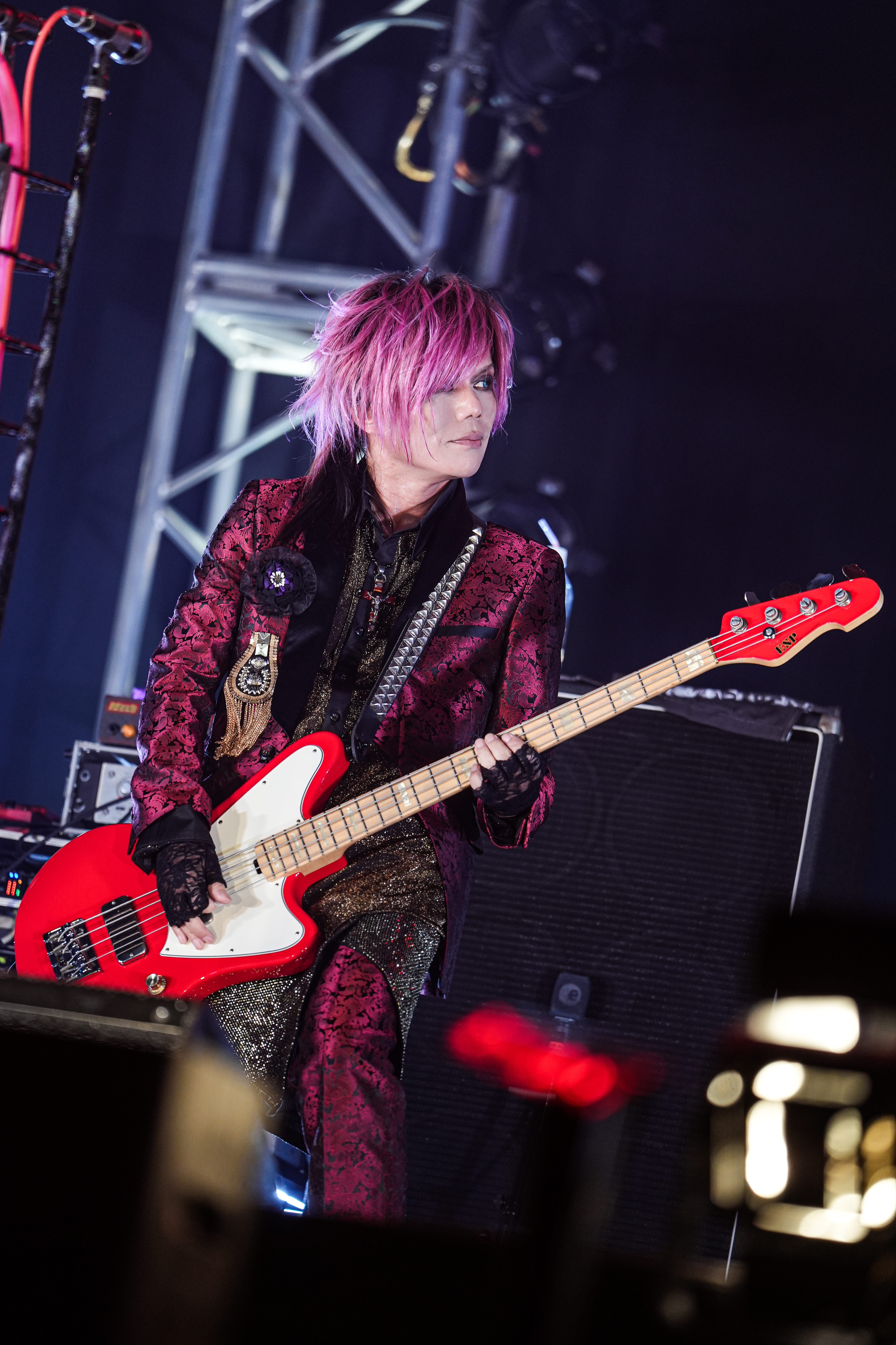 ラクリマクリスティー、12年ぶりの復活公演「ただいま」 亡きメンバー