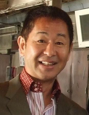 土屋圭市氏 時速２８０キロ走行で 巻き上げた石は弾丸のように飛んでくる サンスポ