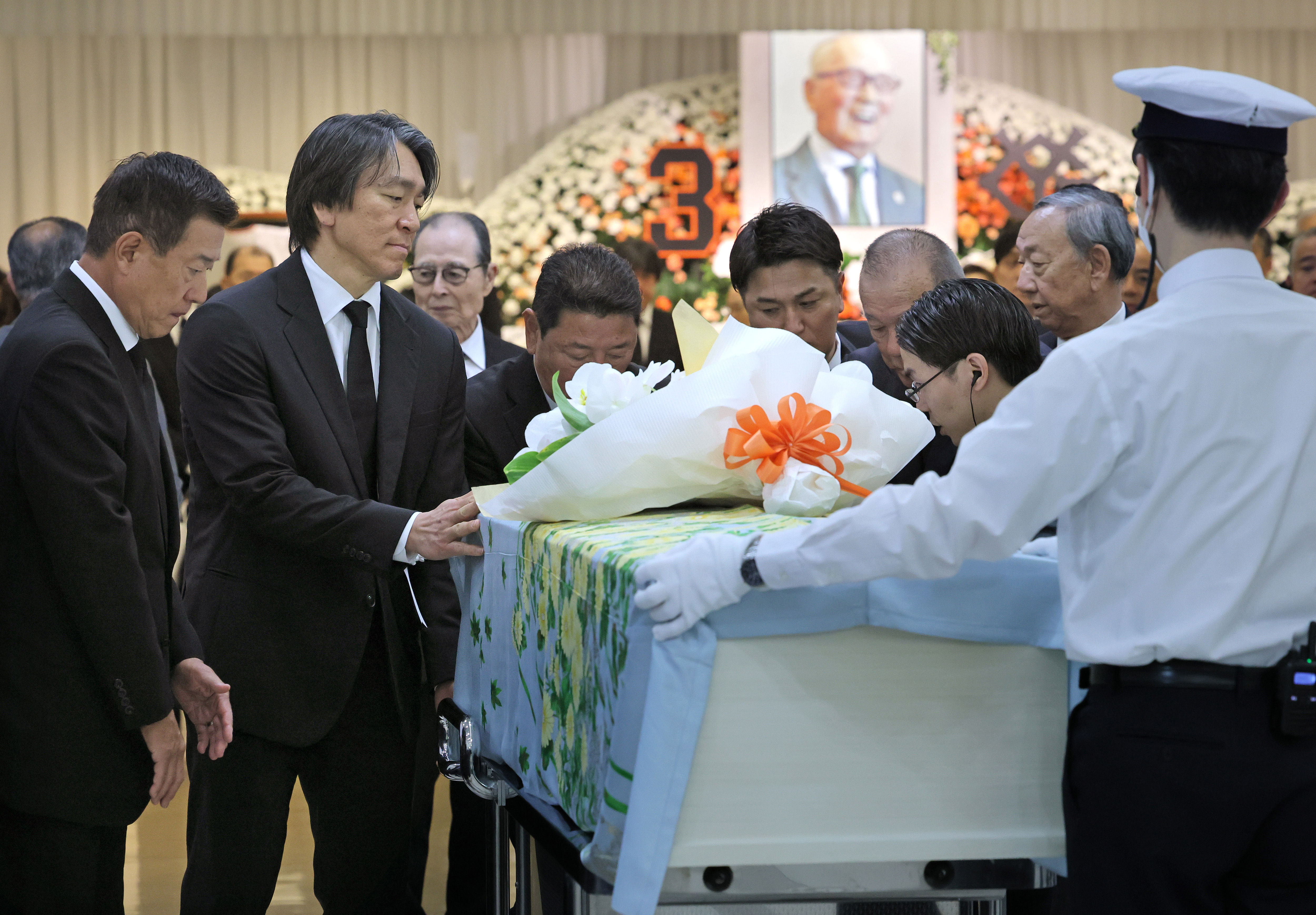表　長嶋一雄　裏　松井秀樹 Amazon.co.jp: プロ野球伝説の選手のキラカード 松井秀喜 長嶋茂雄