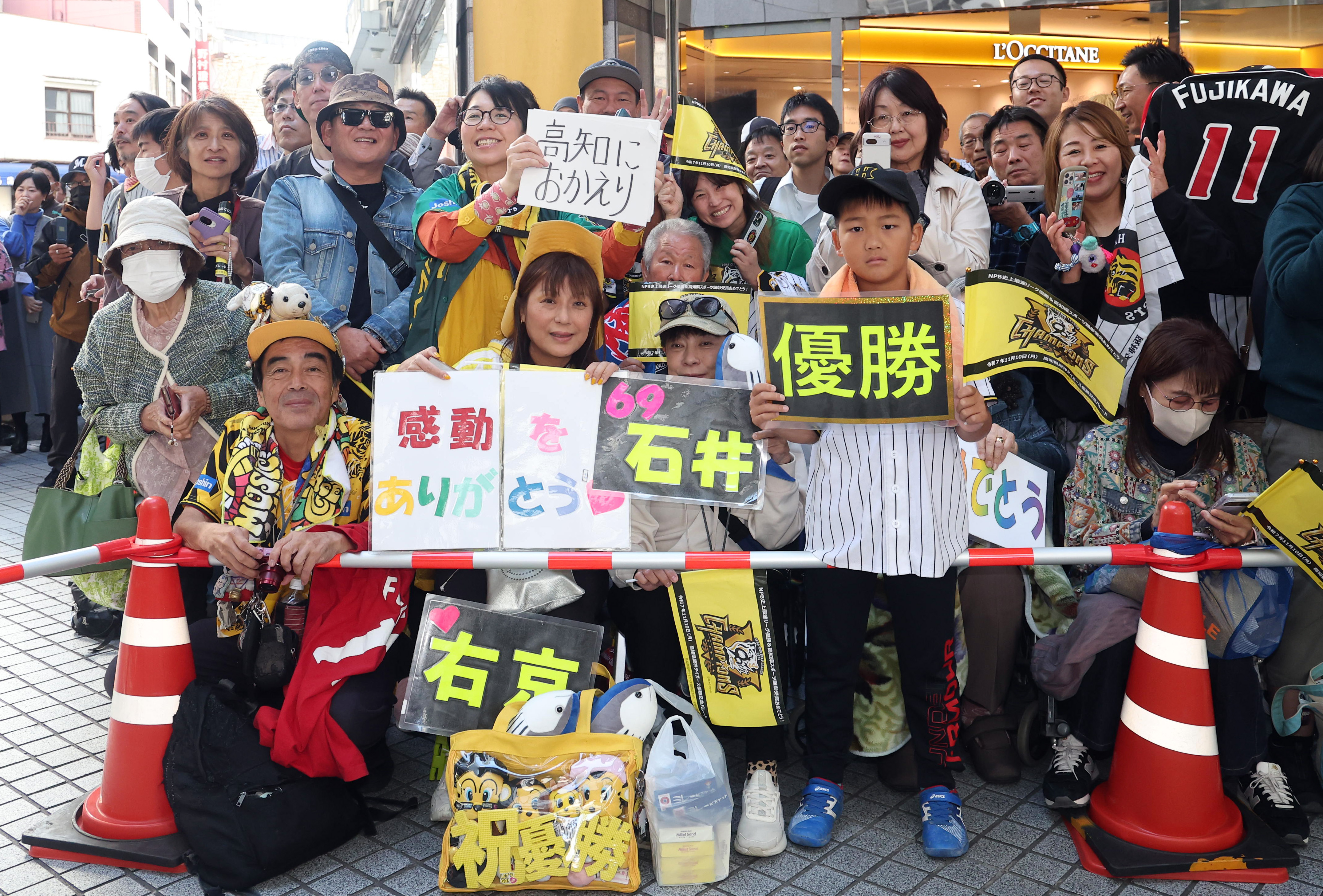 虎のソナタ】高知県民も「パレード記者」も念願の瞬間 関西の皆さん