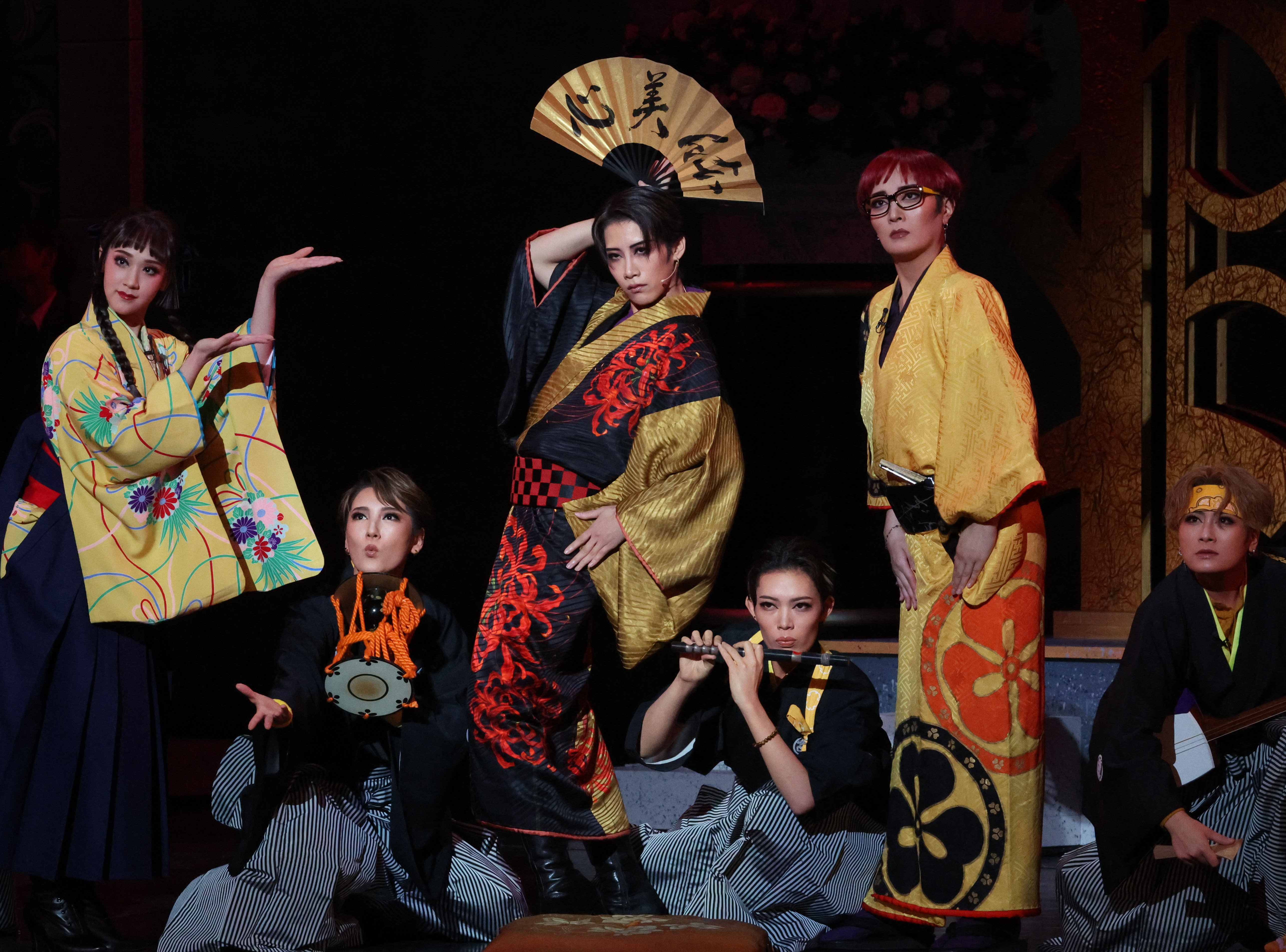 個性派王子が競演、男役スターの“見本市“に 宝塚宙組PRINCE OF LEGEND