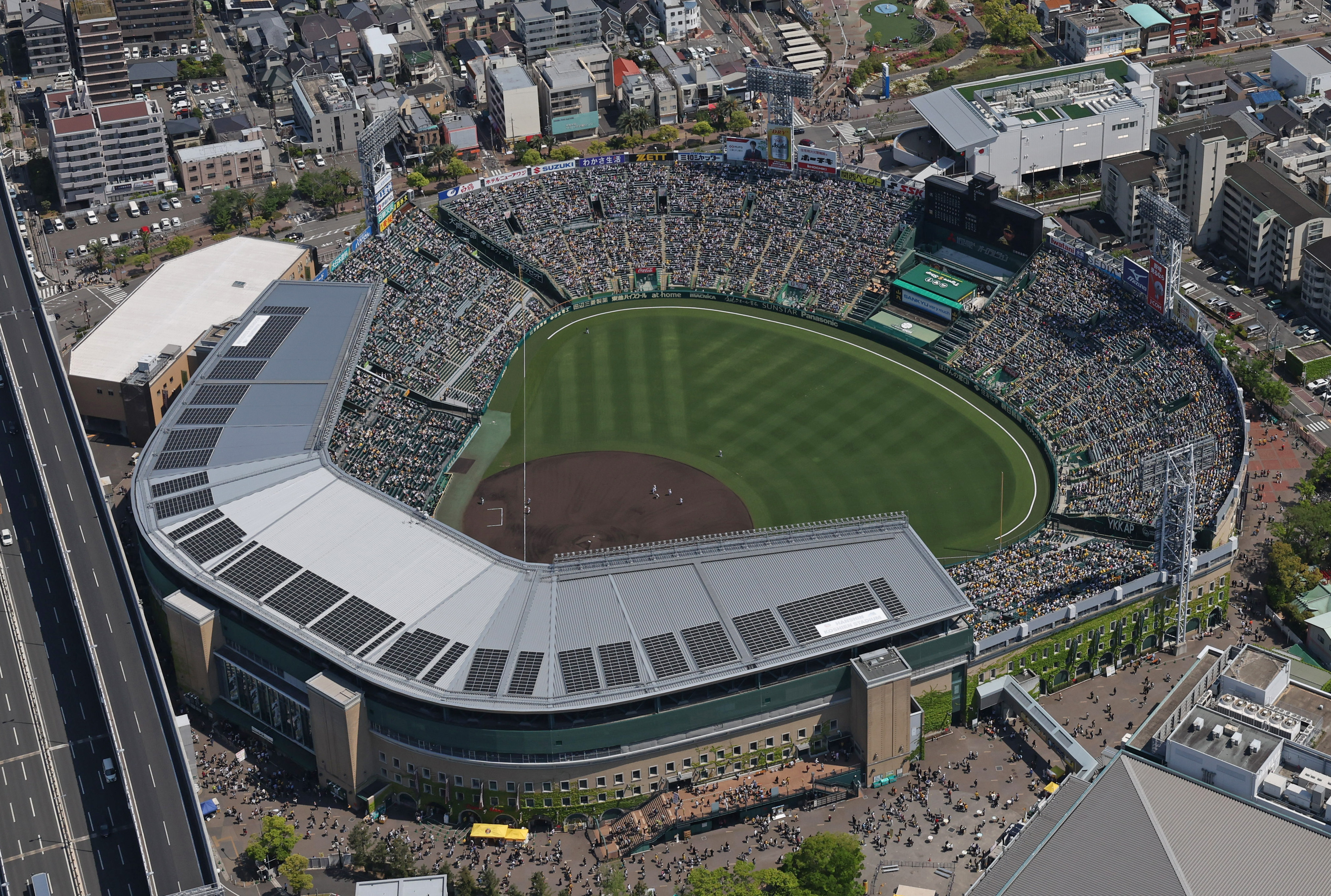 藪恵壹 攻め続けた男】藪流・甲子園改造プランで本塁打＆観客増！ 銀傘 