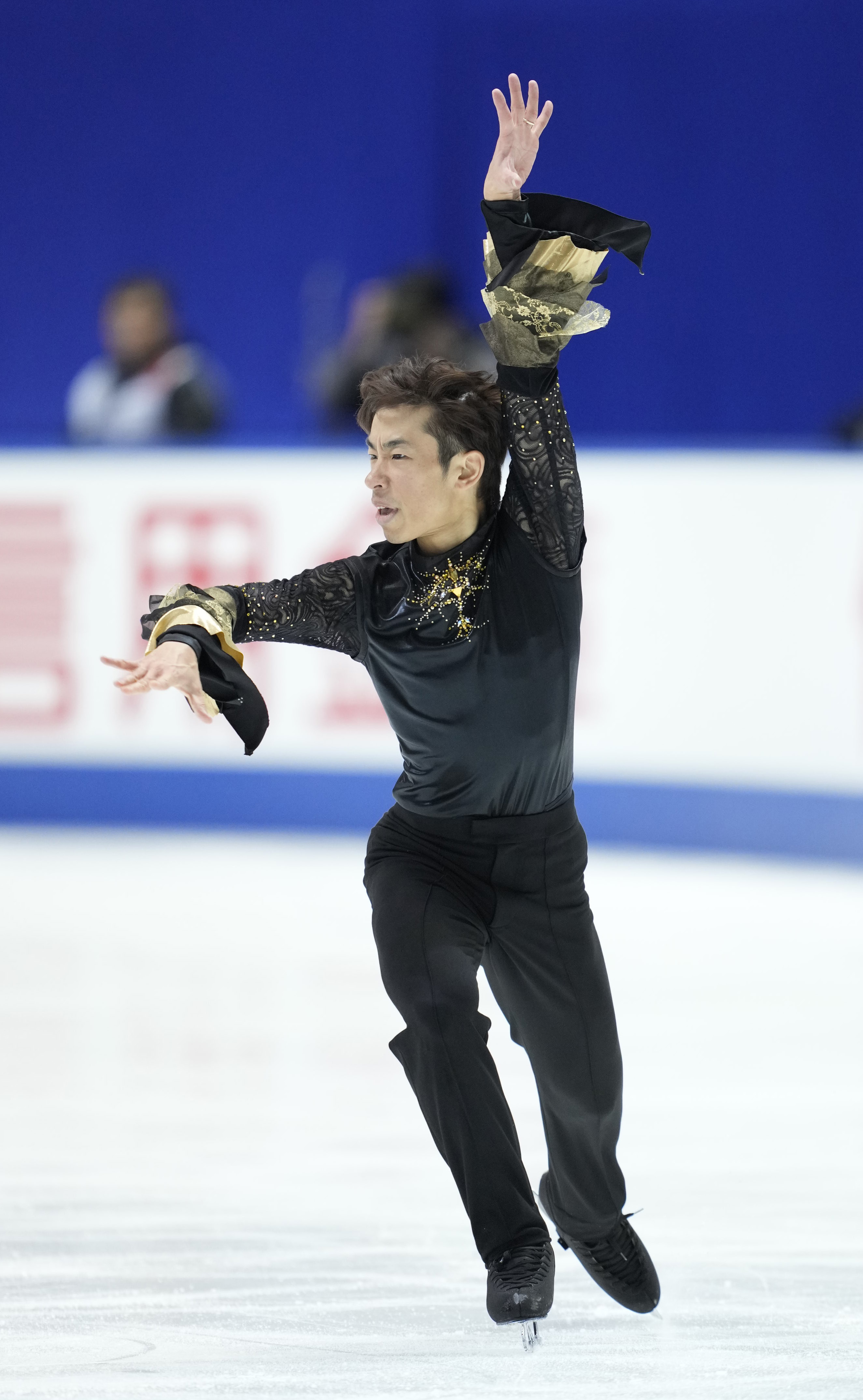 マツケンサンバ」で沸かせた織田信成 4回転決めSP5位発進 フィギュア