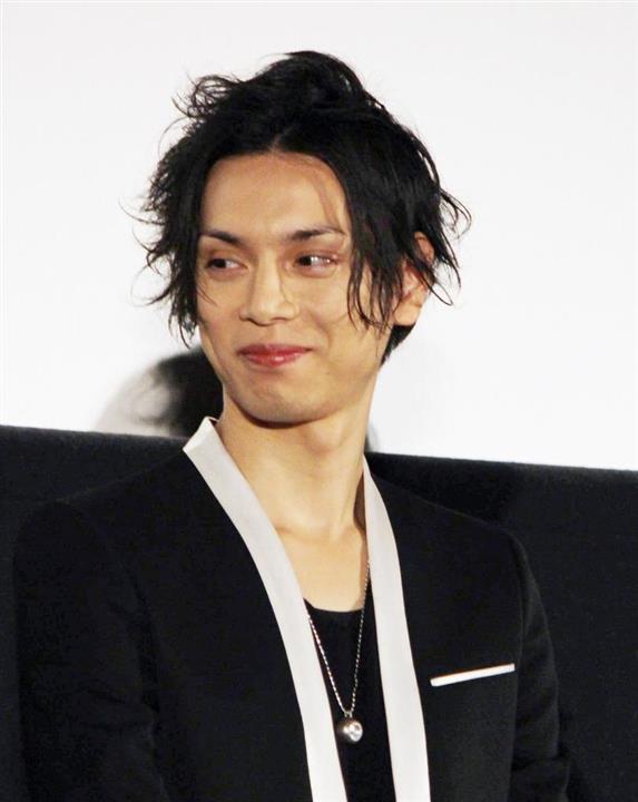 水嶋ヒロ 長女に パパは昔仮面ライダーだったんだよ と告白 親子のやりとりにネットほっこり かわいすぎる 胸キュンすぎ 1 2ページ イザ