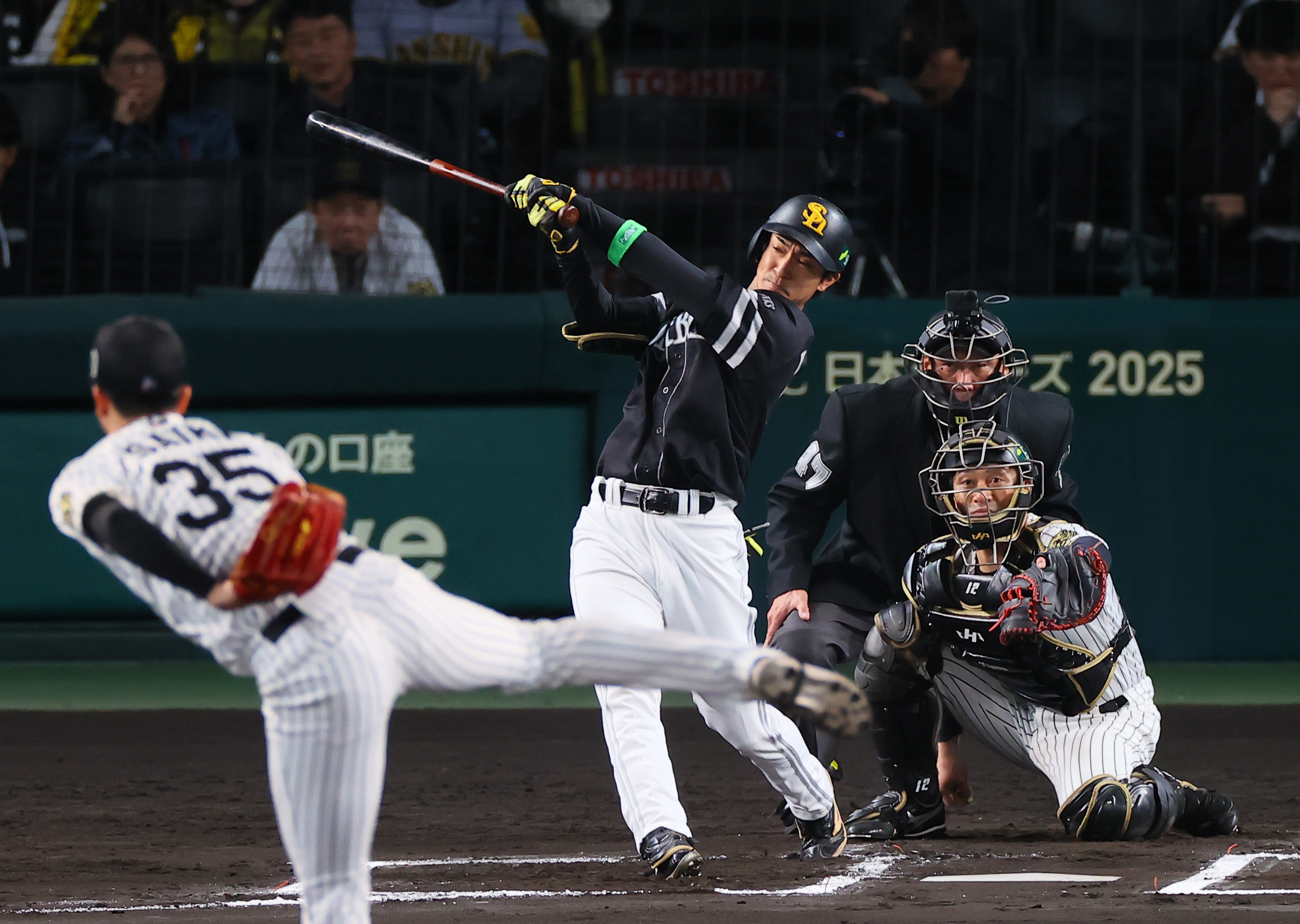 ソフトバンクが阪神を2－1で下し、2連勝で2勝1敗 プロ野球日本シリーズ