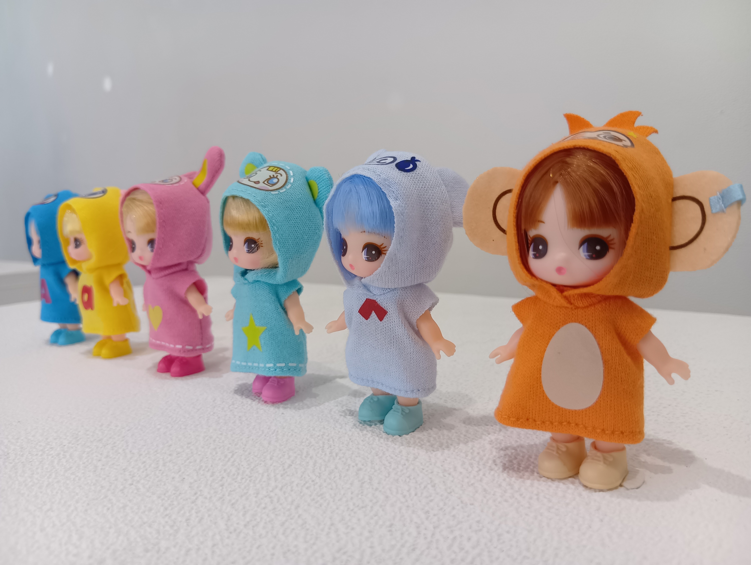 人形の群れかわい FDNZJRPPFFPSFCOHJGWLC3ANNA.jpg
