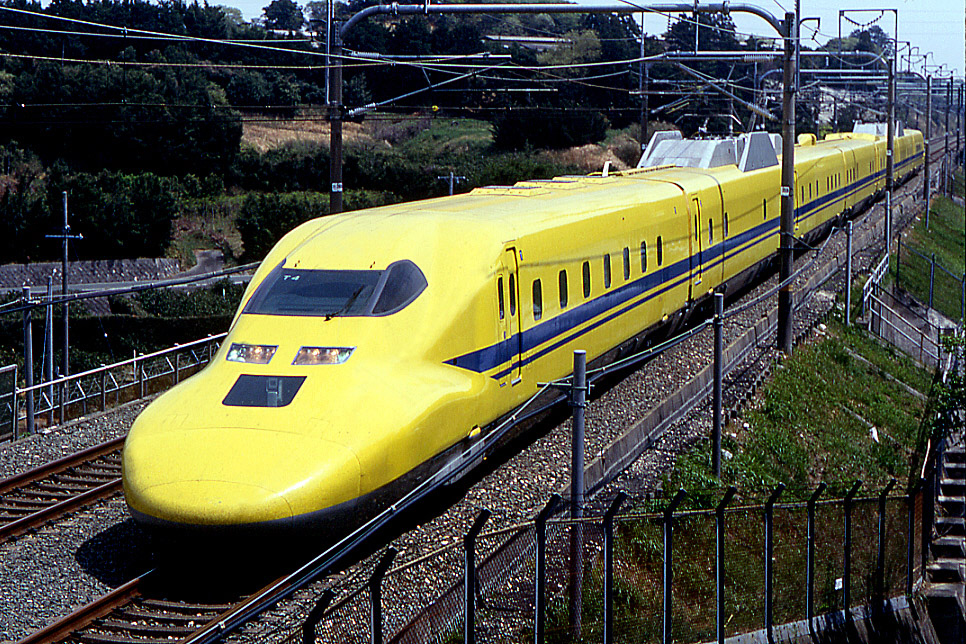 引退のドクターイエロー人気加速 イベント競争率100倍、リニア・鉄道館