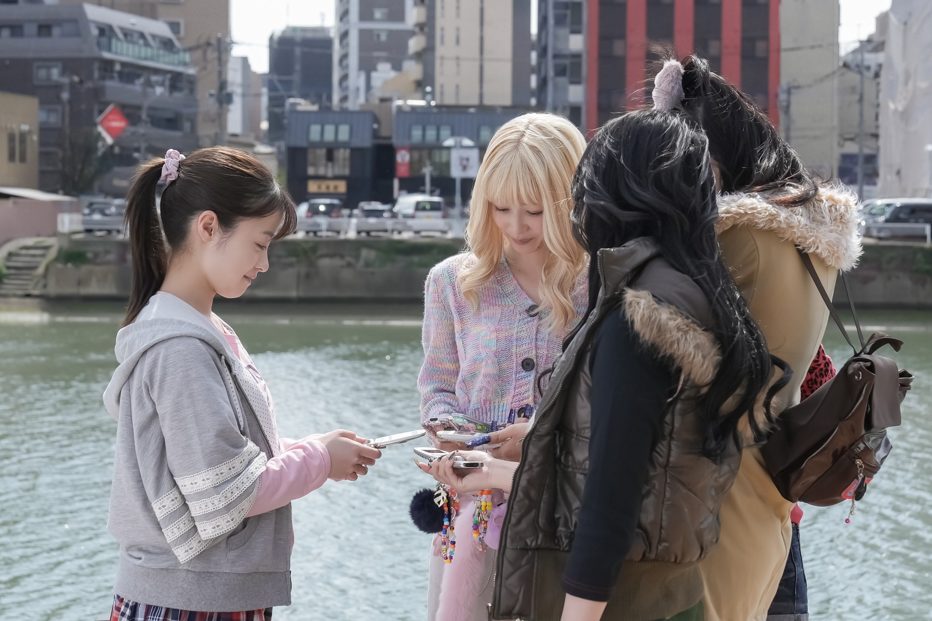 NHK朝ドラ「おむすび」 結（橋本環奈）、ハギャレンの仲間と記念撮影 