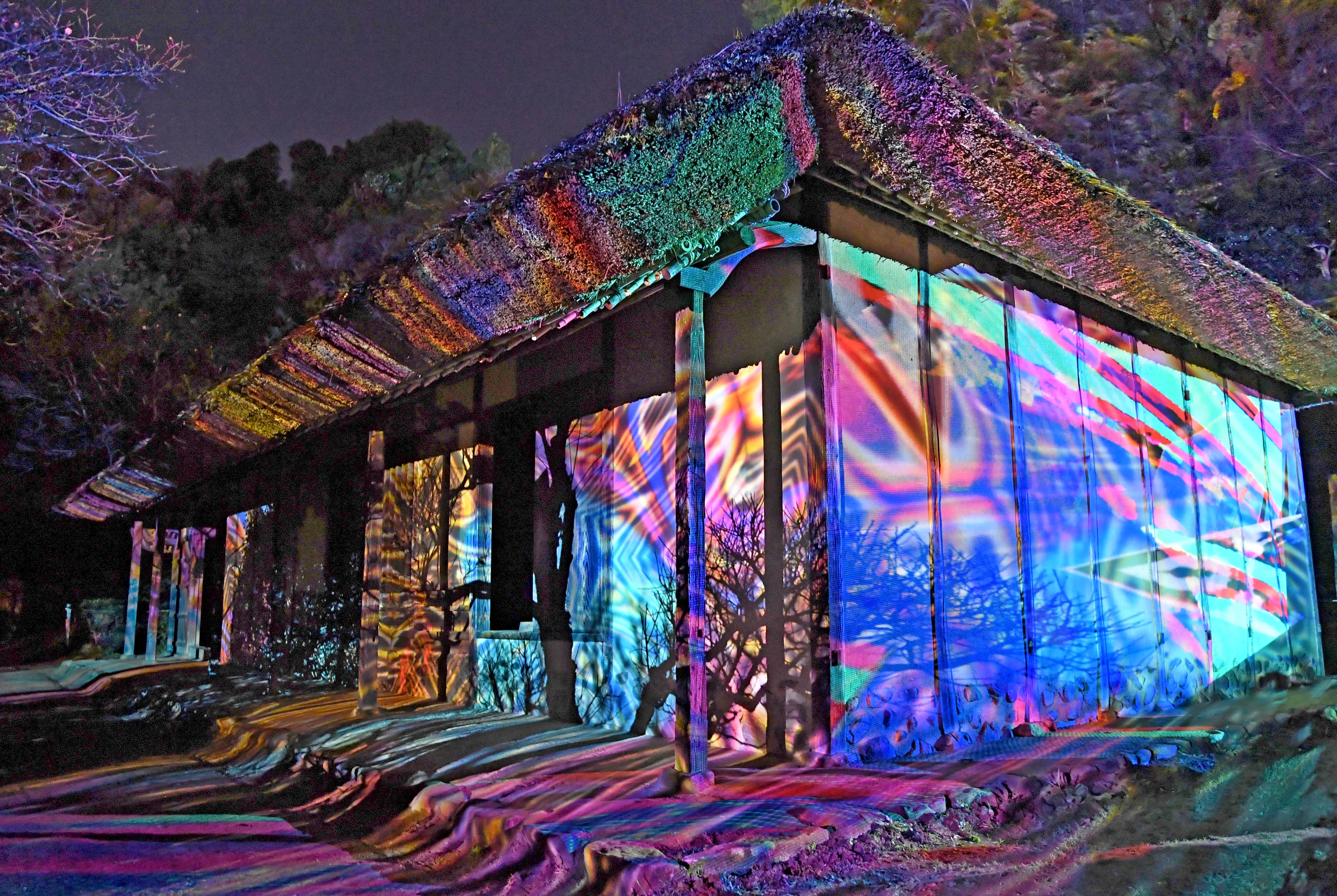 デジタル掛け軸 幻想的に 東京・町田薬師池公園の旧永井家住宅 - 産経