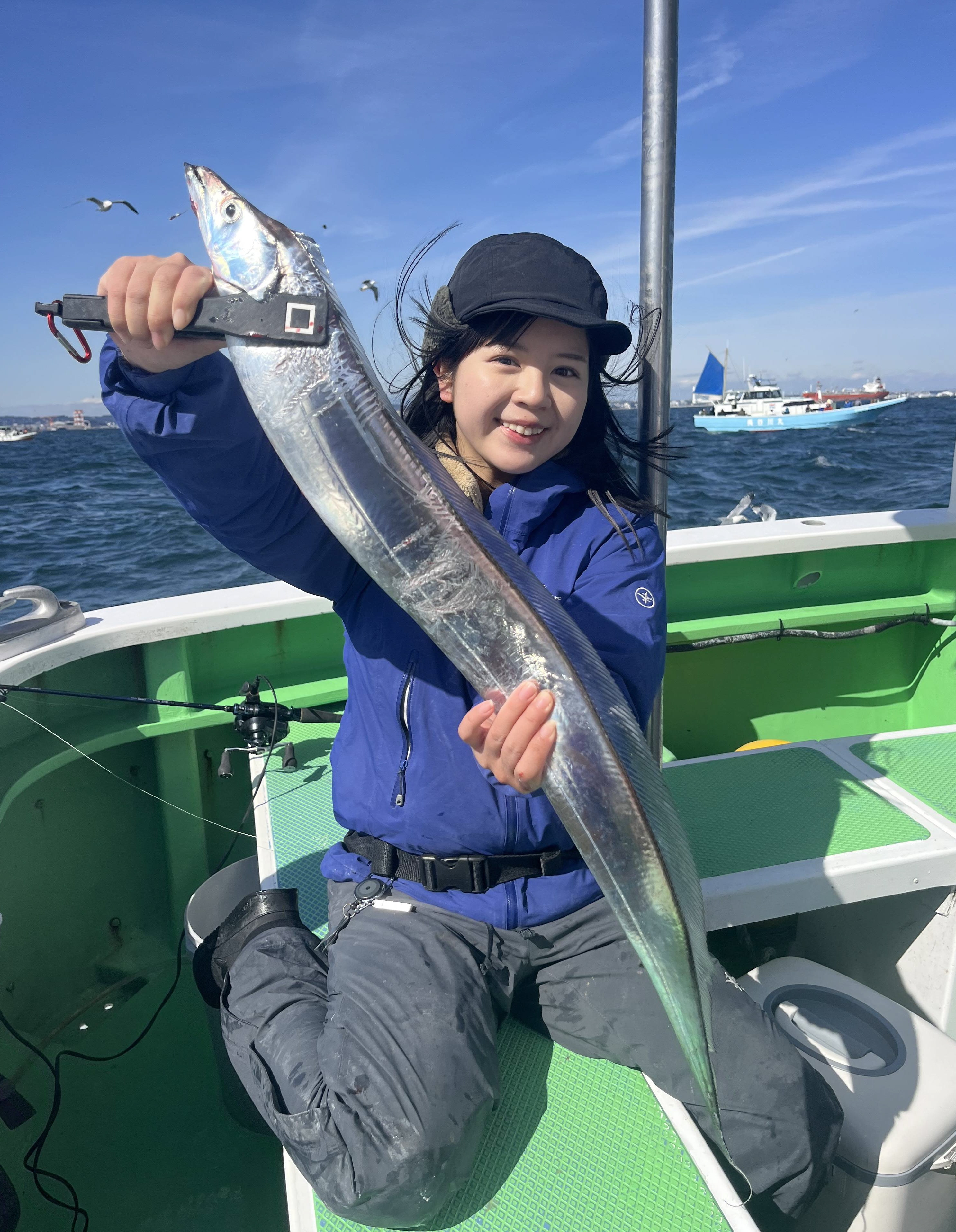 釣りガールこんなのありさ】タチウオ、大釣り始まった！連日