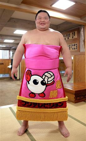 富士東に バボちゃん 化粧まわし贈呈 名古屋場所で披露 サンスポ