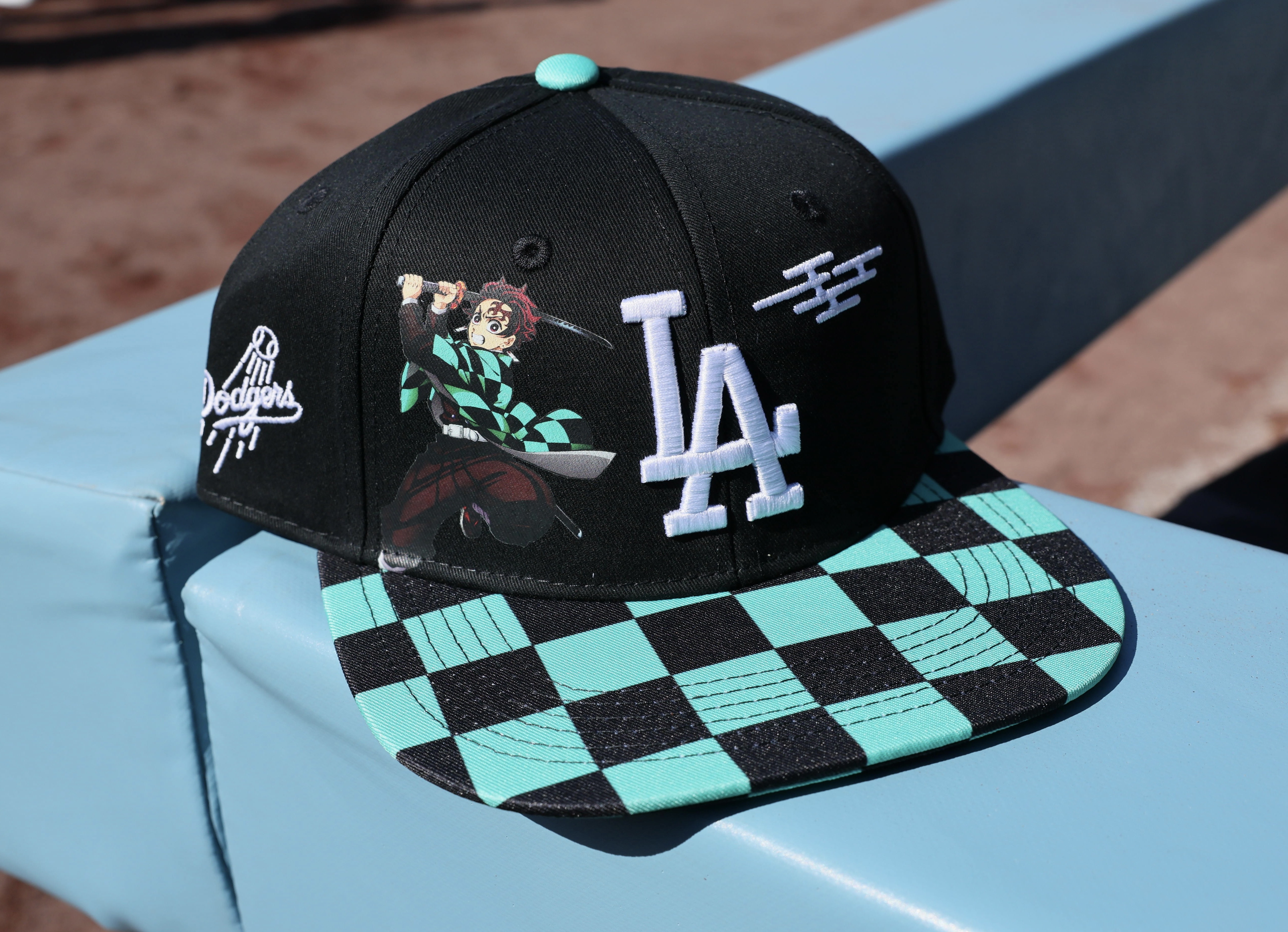 MLB】ドジャースが劇場版「鬼滅の刃 無限城編」とコラボ 米国版の善逸