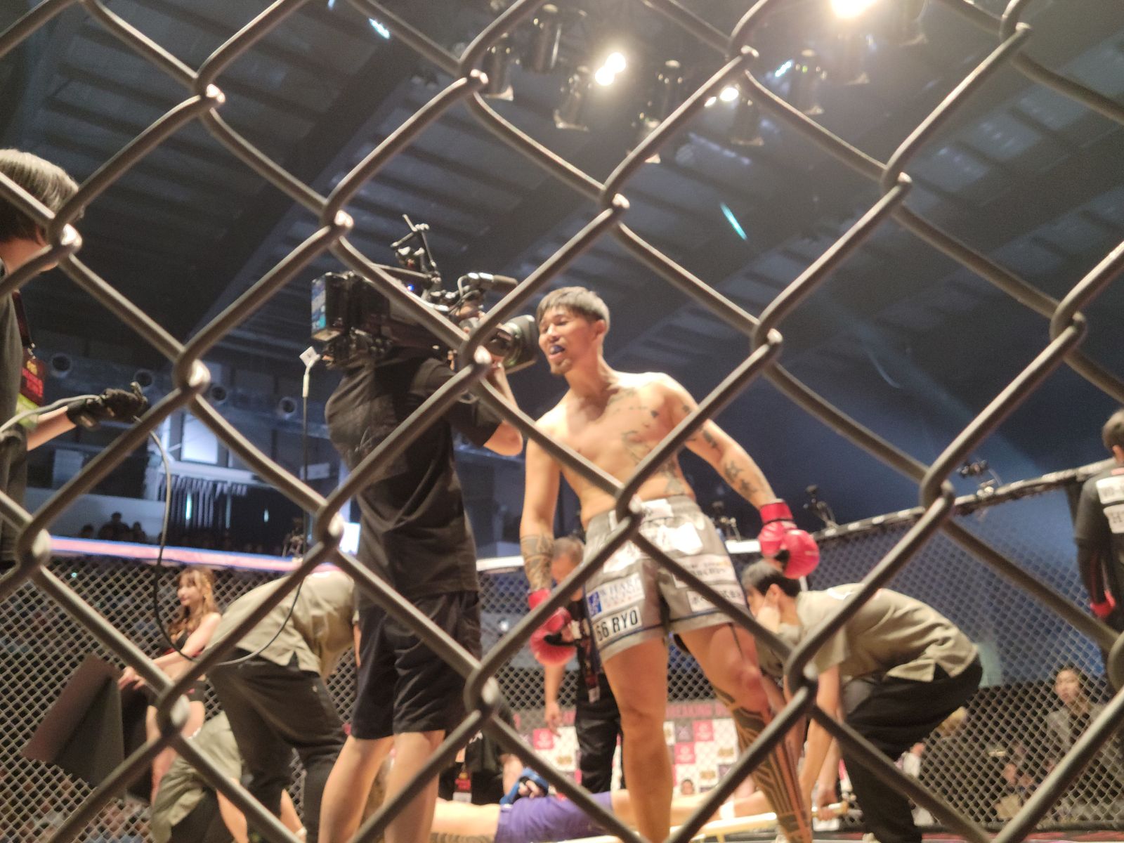 ブレイキングダウン9】「喧嘩自慢最強決定戦」大阪・シモミシュランが