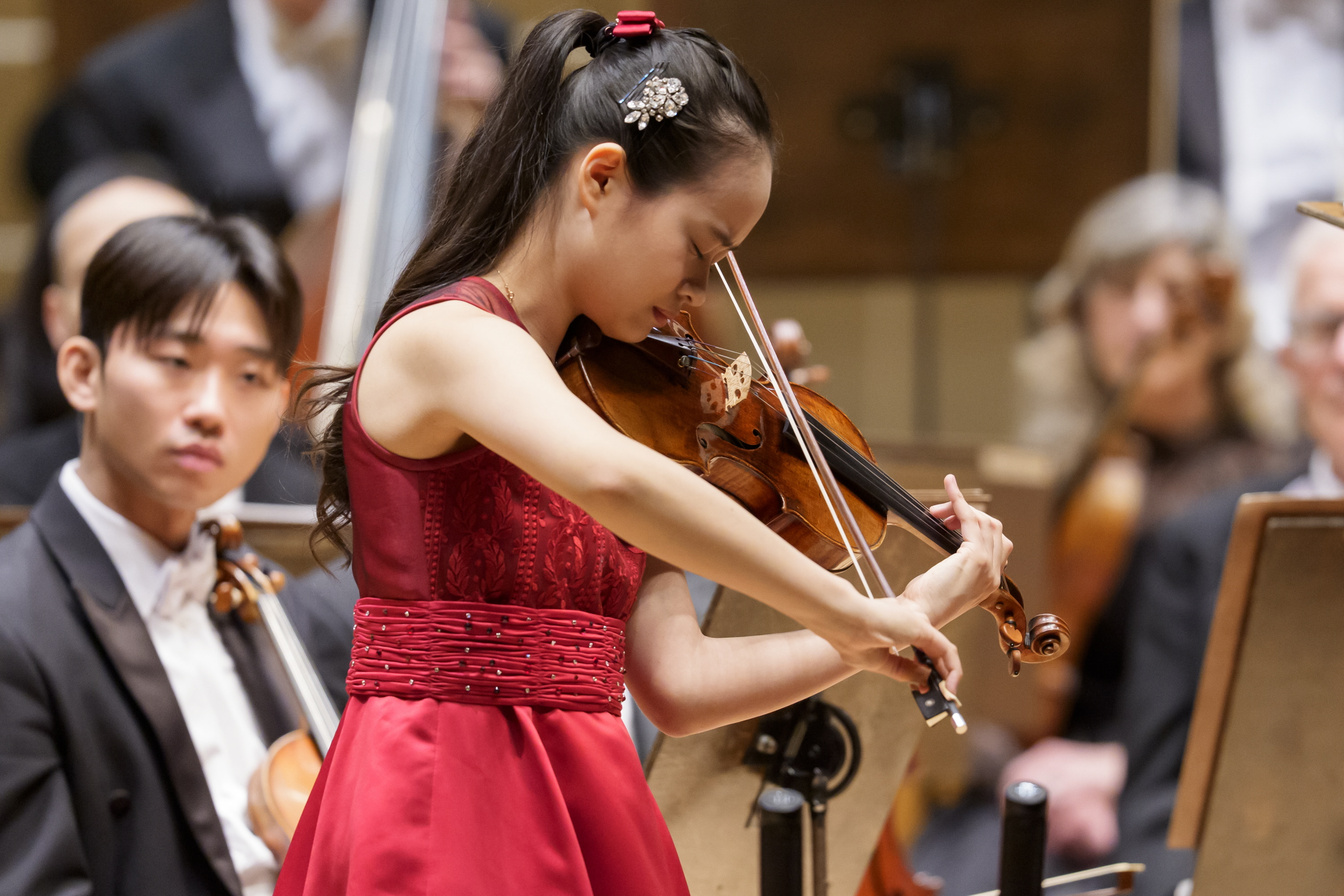 音楽創るのが幸せ」世界が驚く14歳バイオリニスト、HIMARI シカゴ