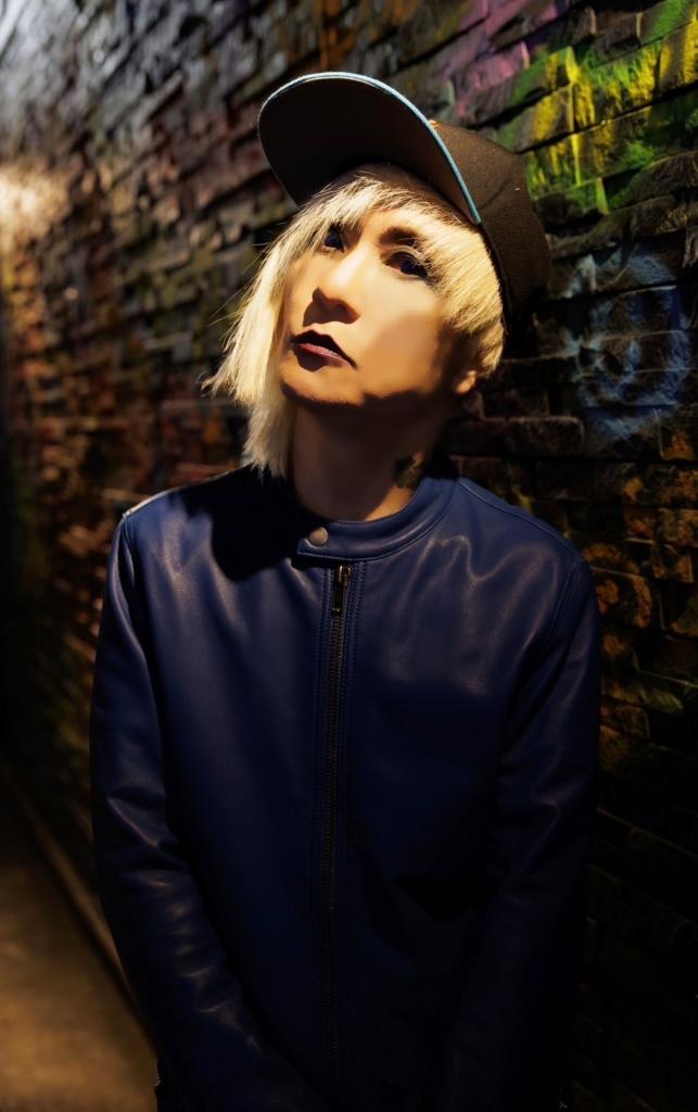 僕らしいはちゃめちゃな年」KENZI、年末ワンマンライブ開催 23日に新宿