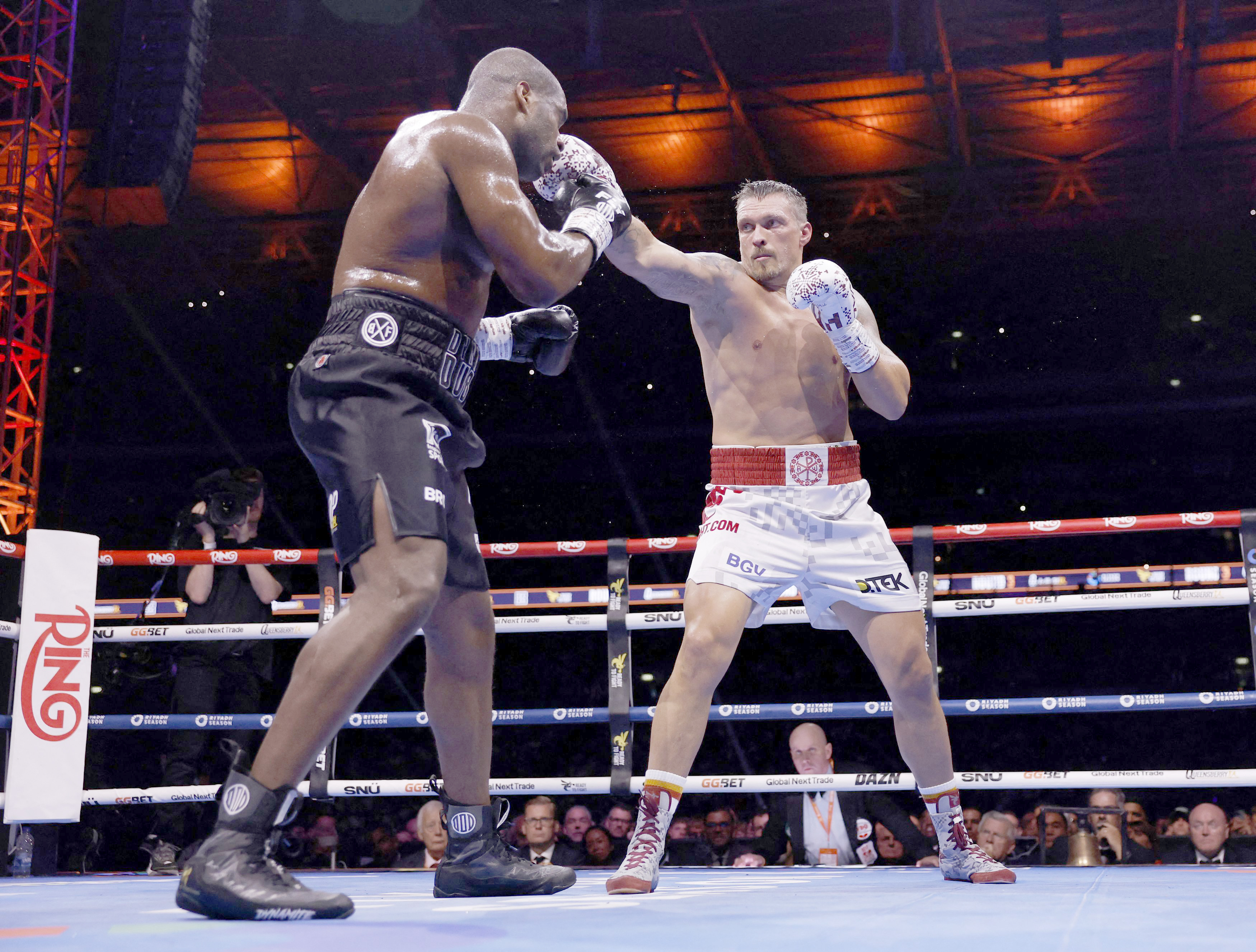 ボクシング】WBO、4団体世界ヘビー級統一王者のウシクが王座返上と発表