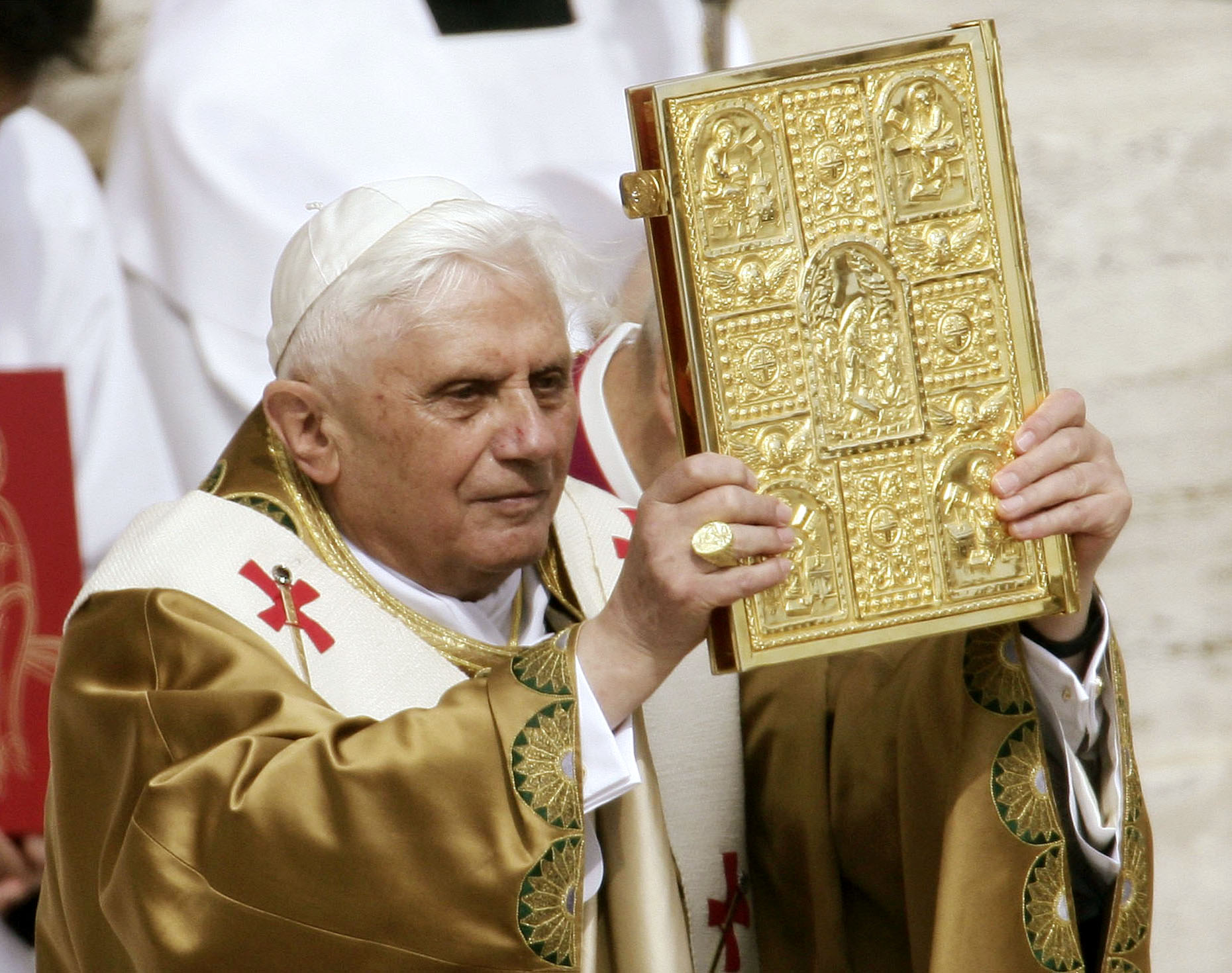 教皇「気高く優しい人」 ベネディクト16世に感謝 - 産経ニュース