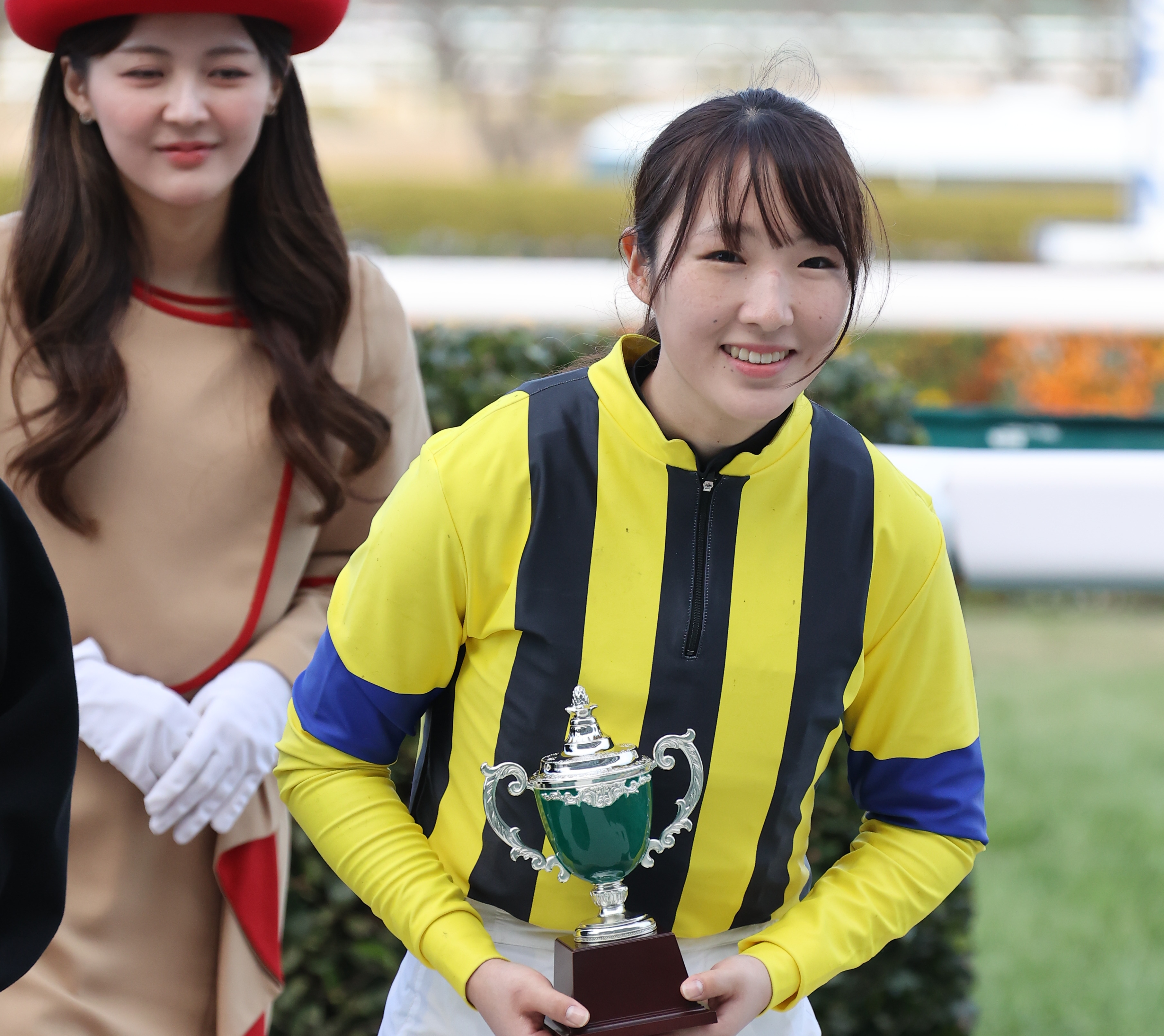 永島まなみ騎手がシルクロードSでGⅠ3着馬トゥラヴェスーラと初